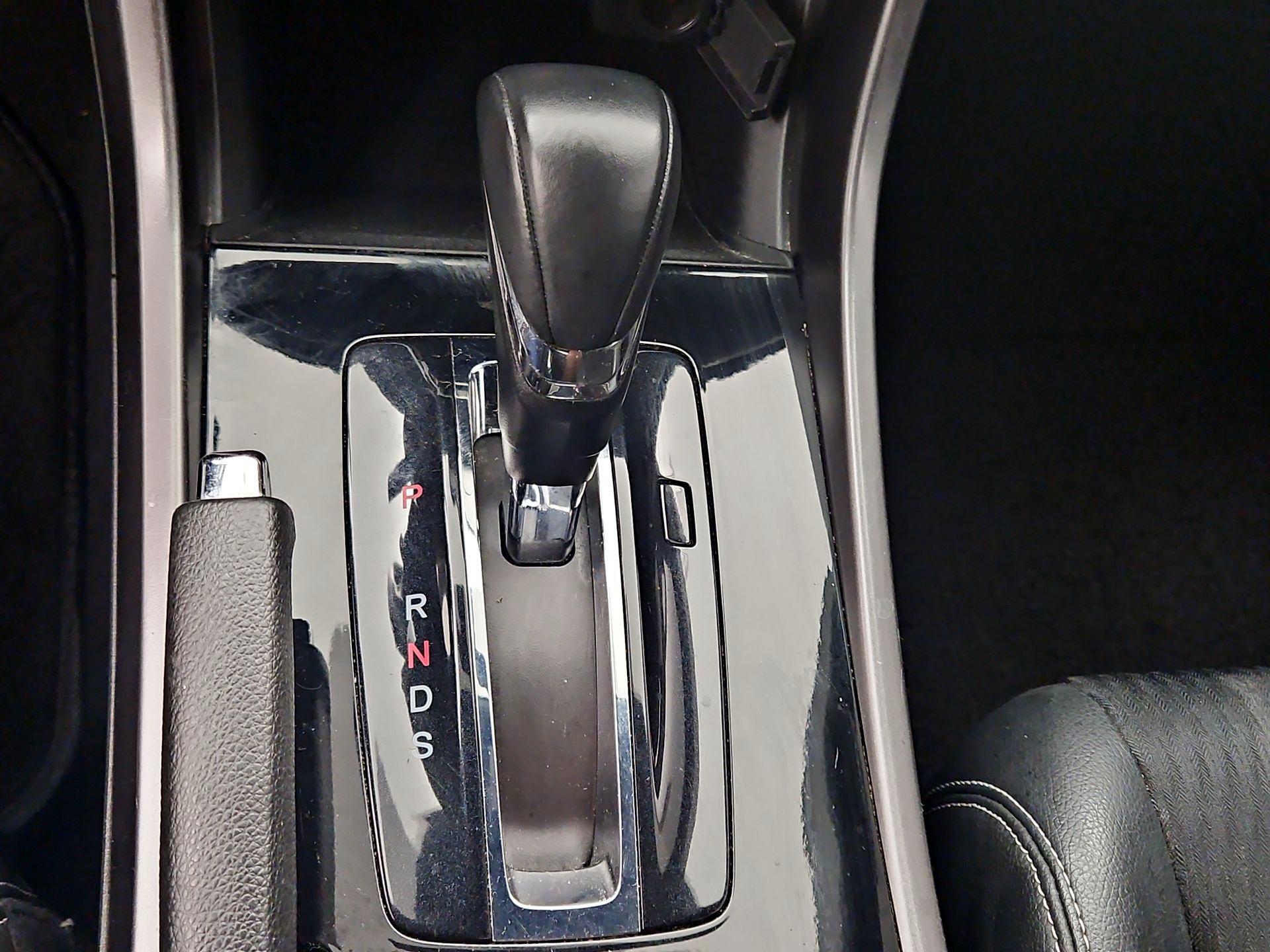 Thumbnail: 2016 Honda Accord - 17