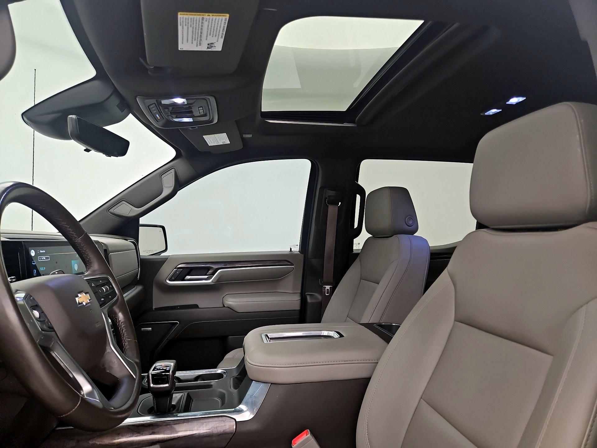 Thumbnail: 2022 Chevrolet Silverado 1500 - 19