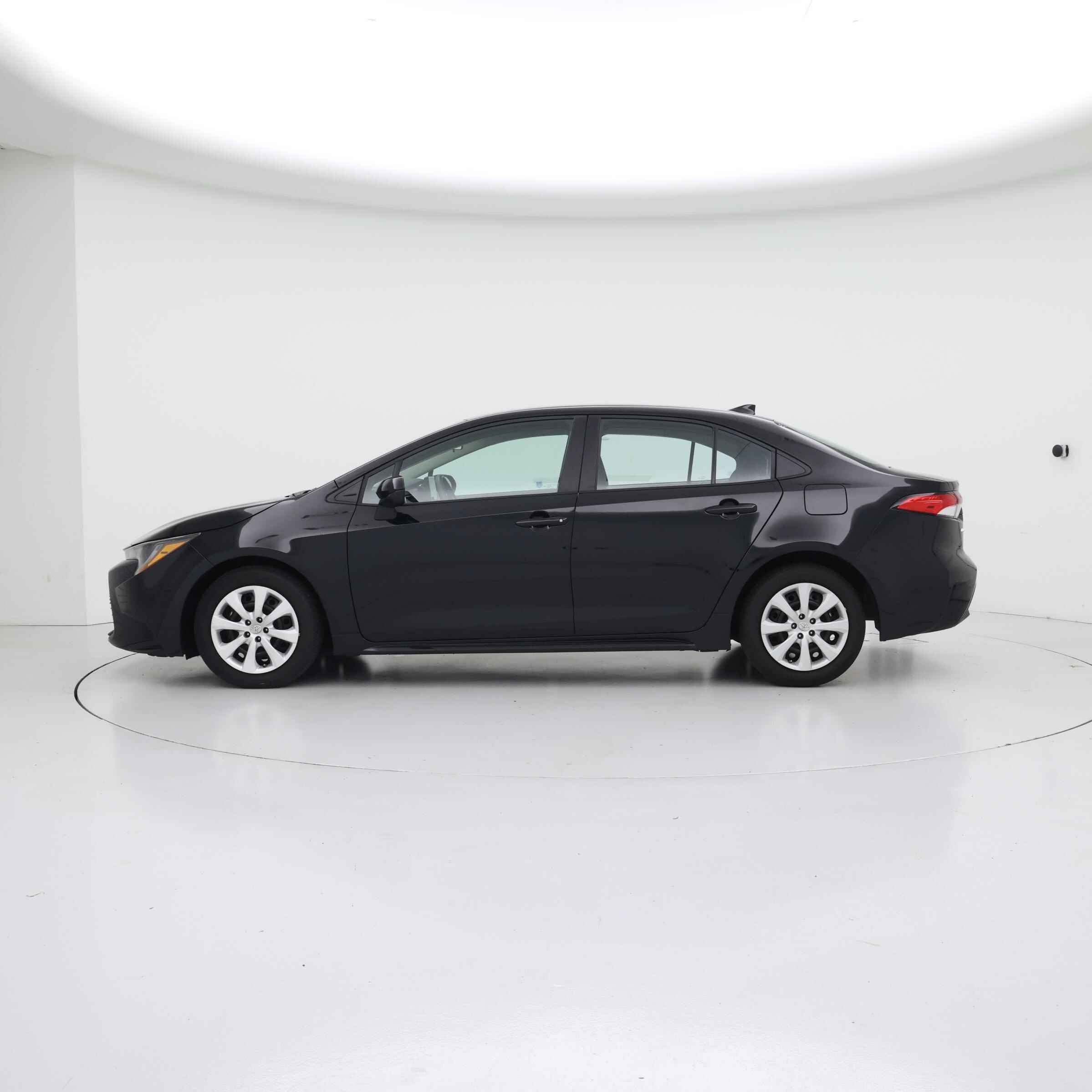 Thumbnail: 2023 Toyota Corolla - 3