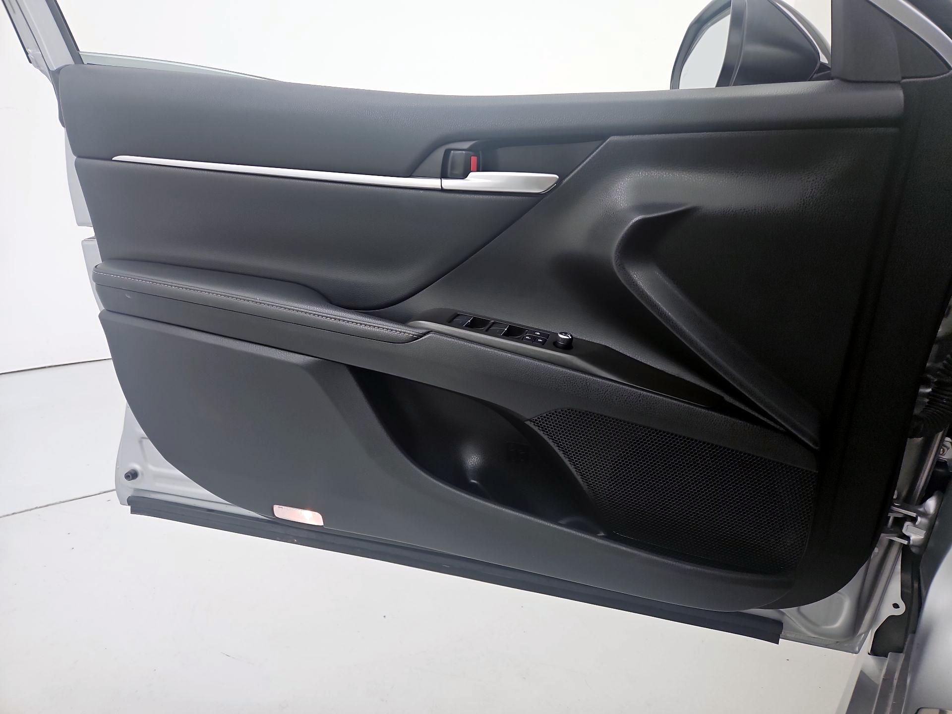 Thumbnail: 2024 Toyota Camry - 12