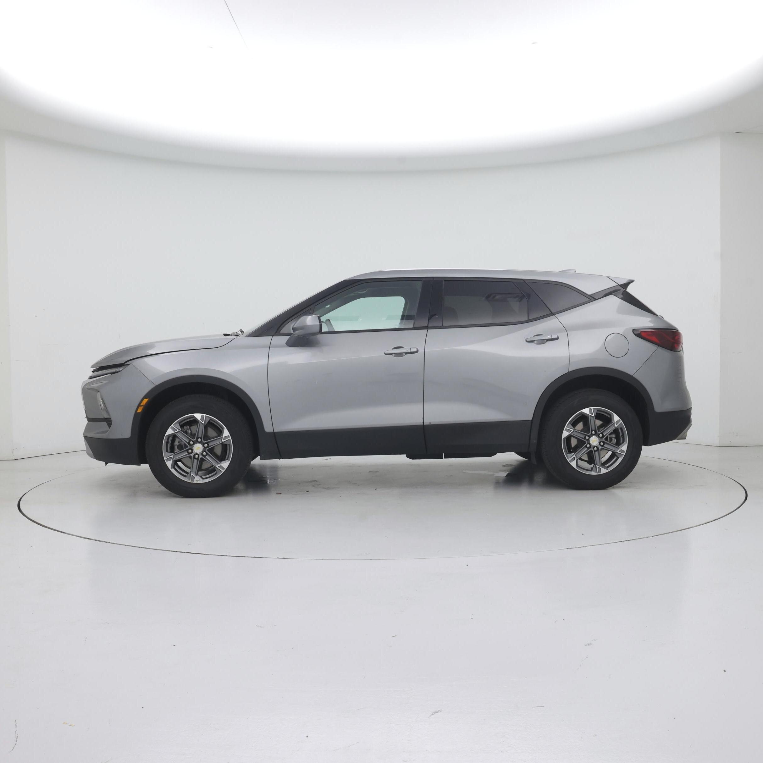 Thumbnail: 2023 Chevrolet Blazer - 3