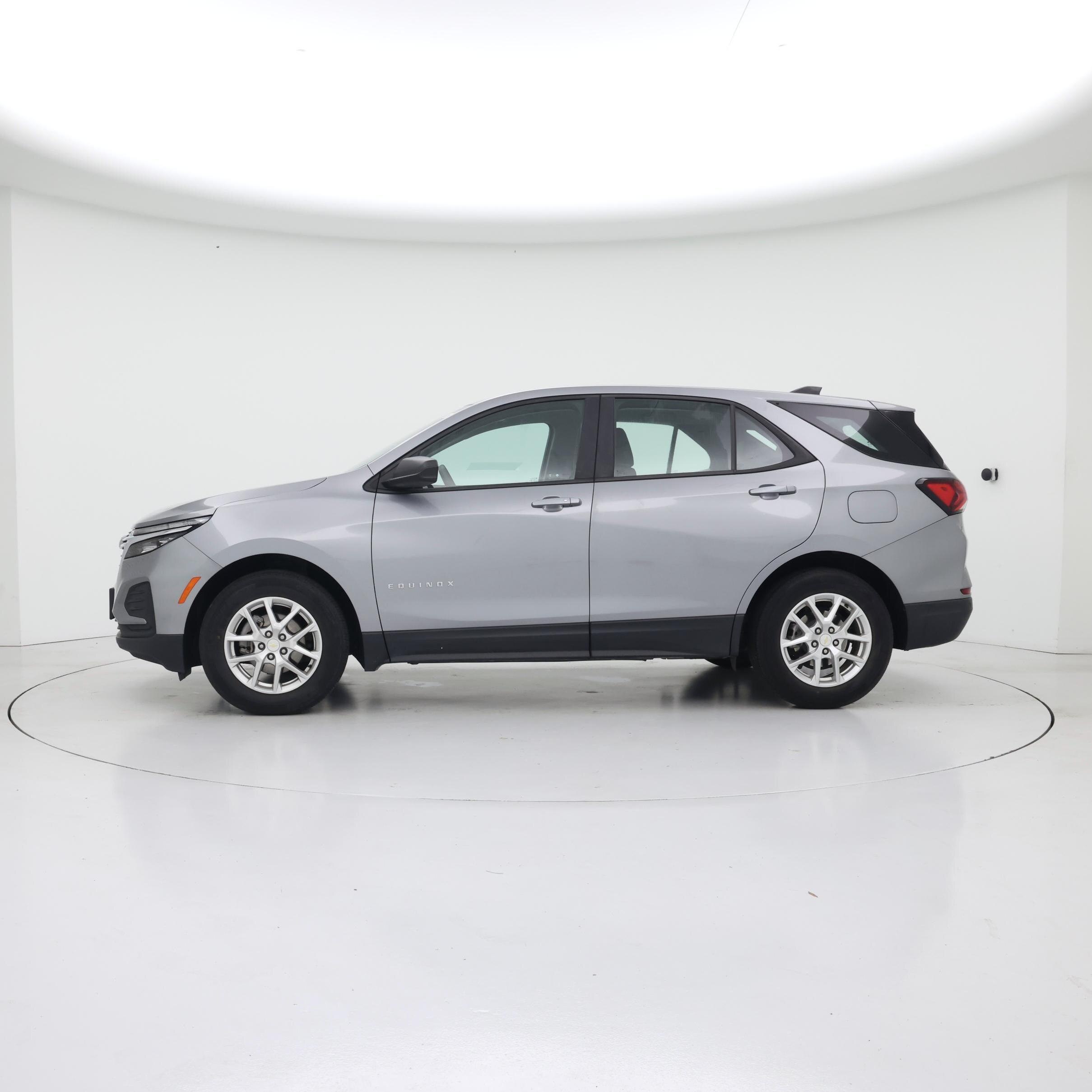 Thumbnail: 2023 Chevrolet Equinox - 3