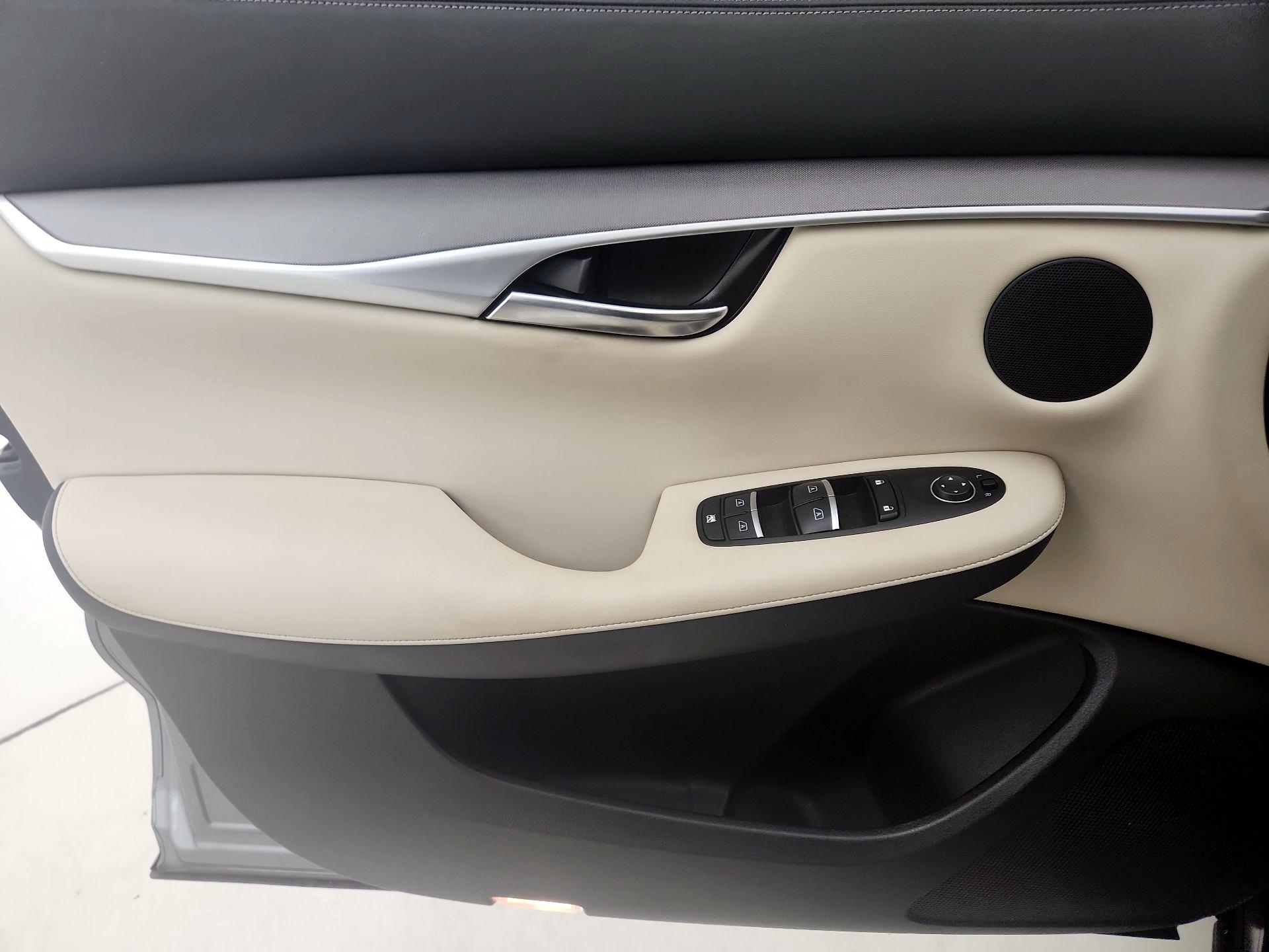 Thumbnail: 2019 INFINITI QX50 - 12