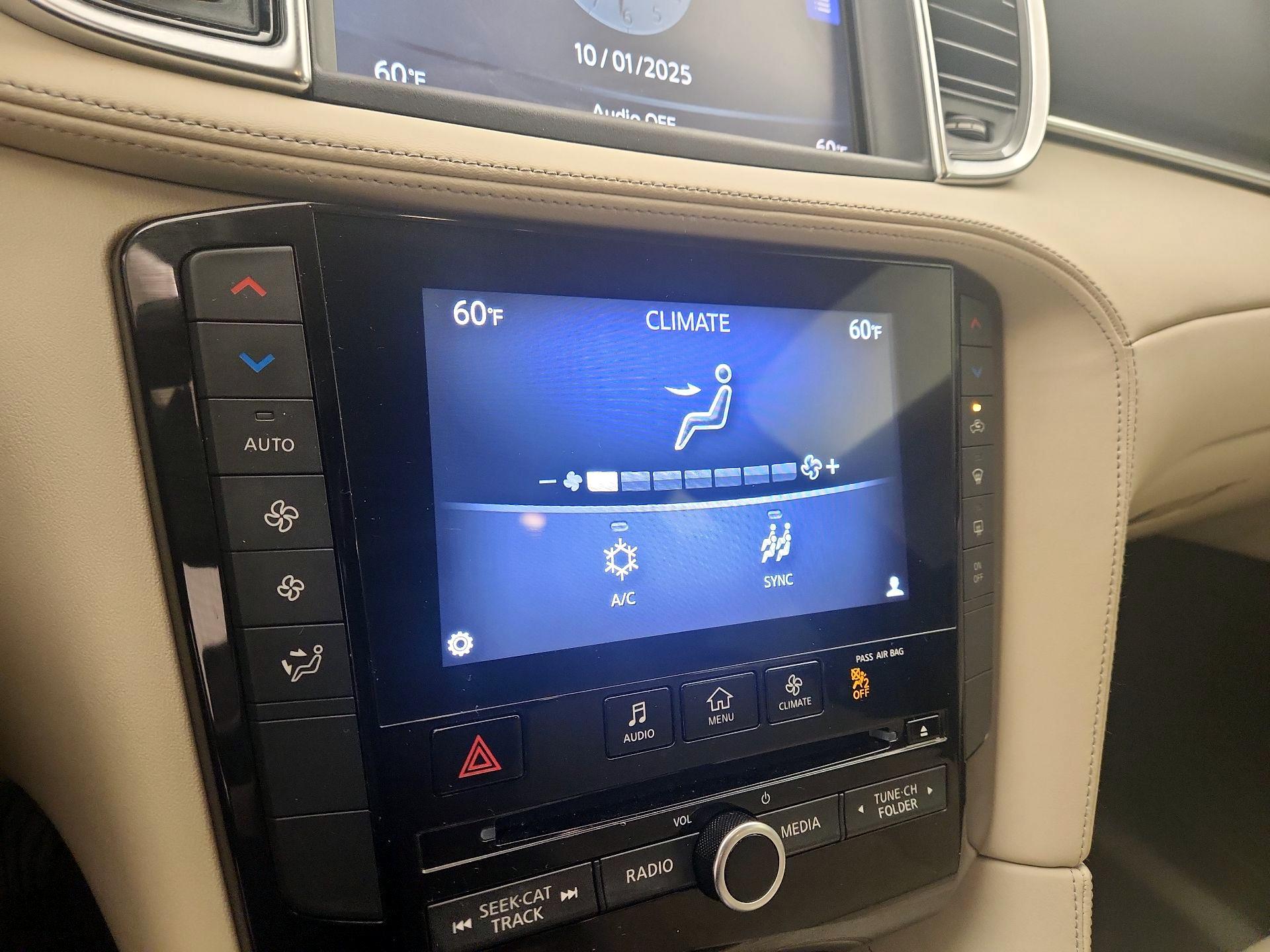 Thumbnail: 2019 INFINITI QX50 - 16