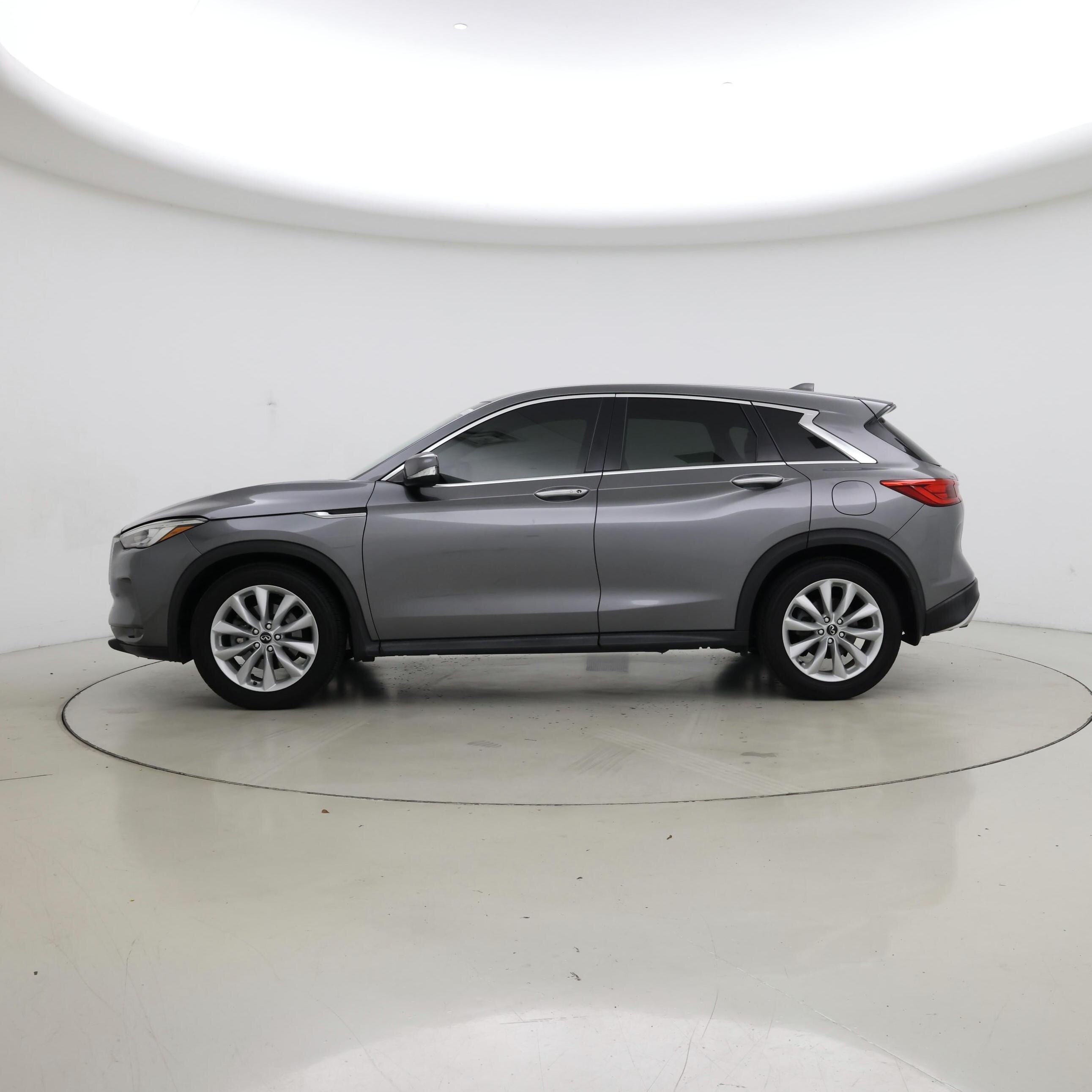 Thumbnail: 2019 INFINITI QX50 - 3