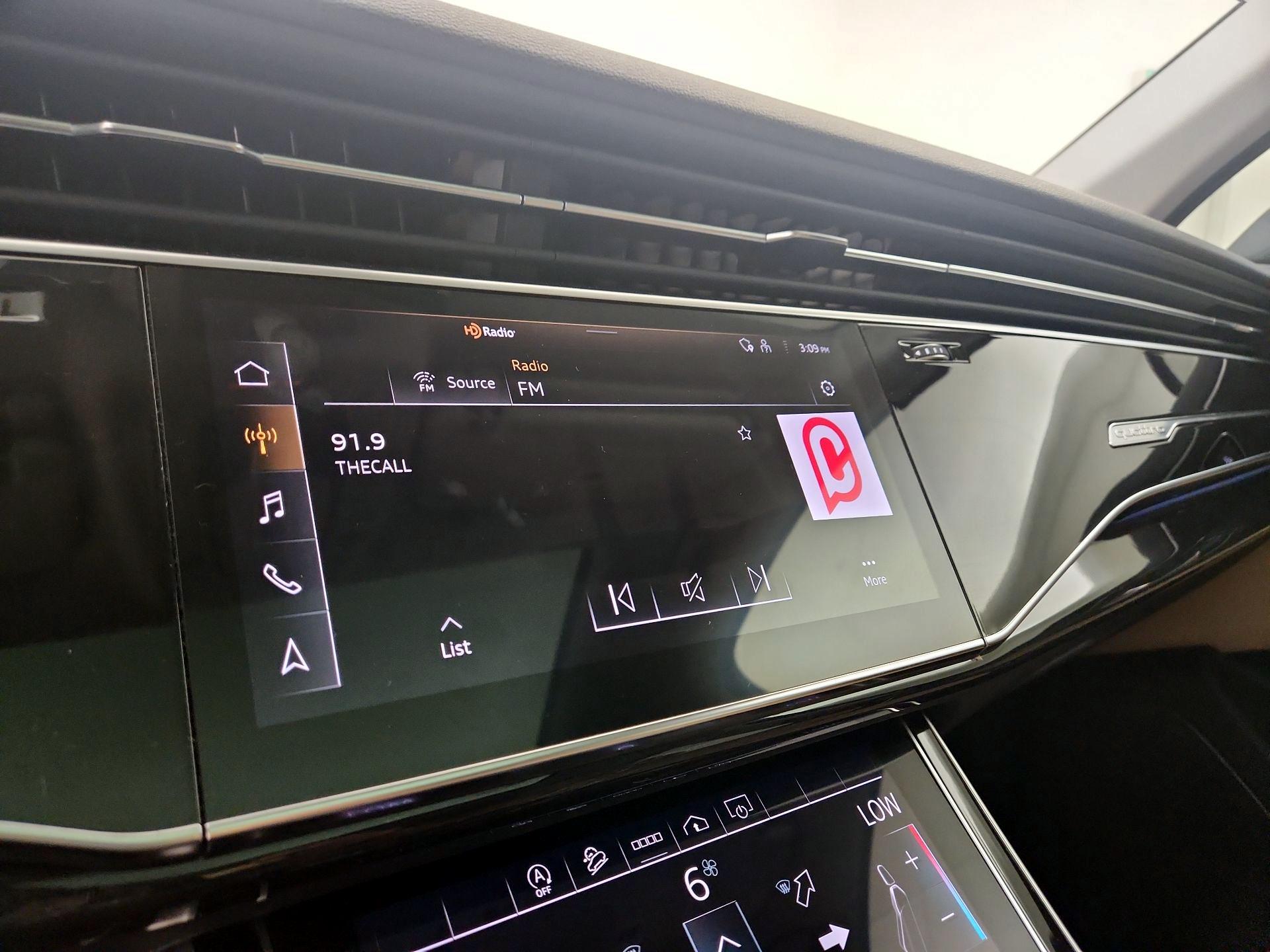 Thumbnail: 2021 Audi Q7 - 16