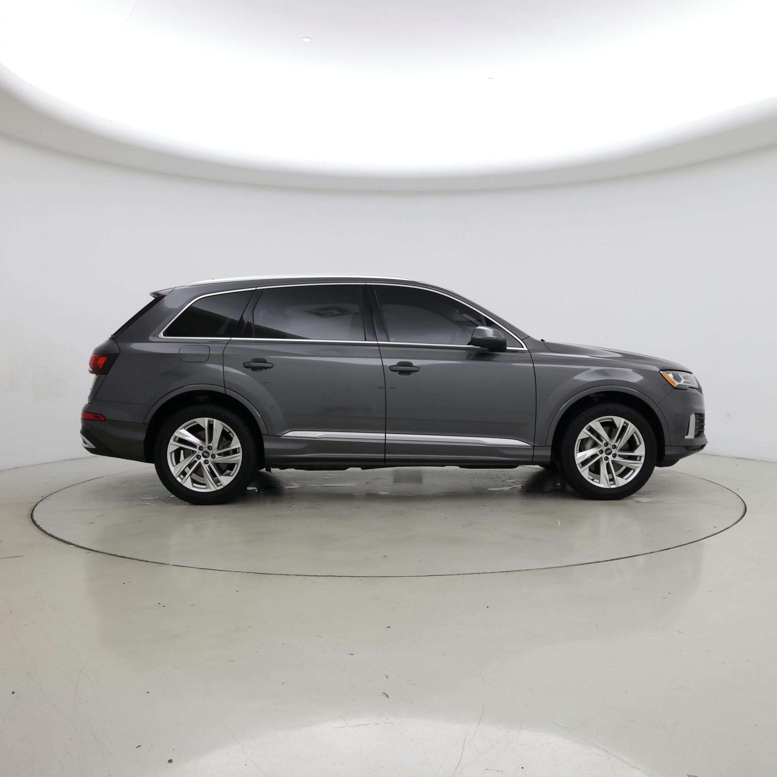 Thumbnail: 2021 Audi Q7 - 7
