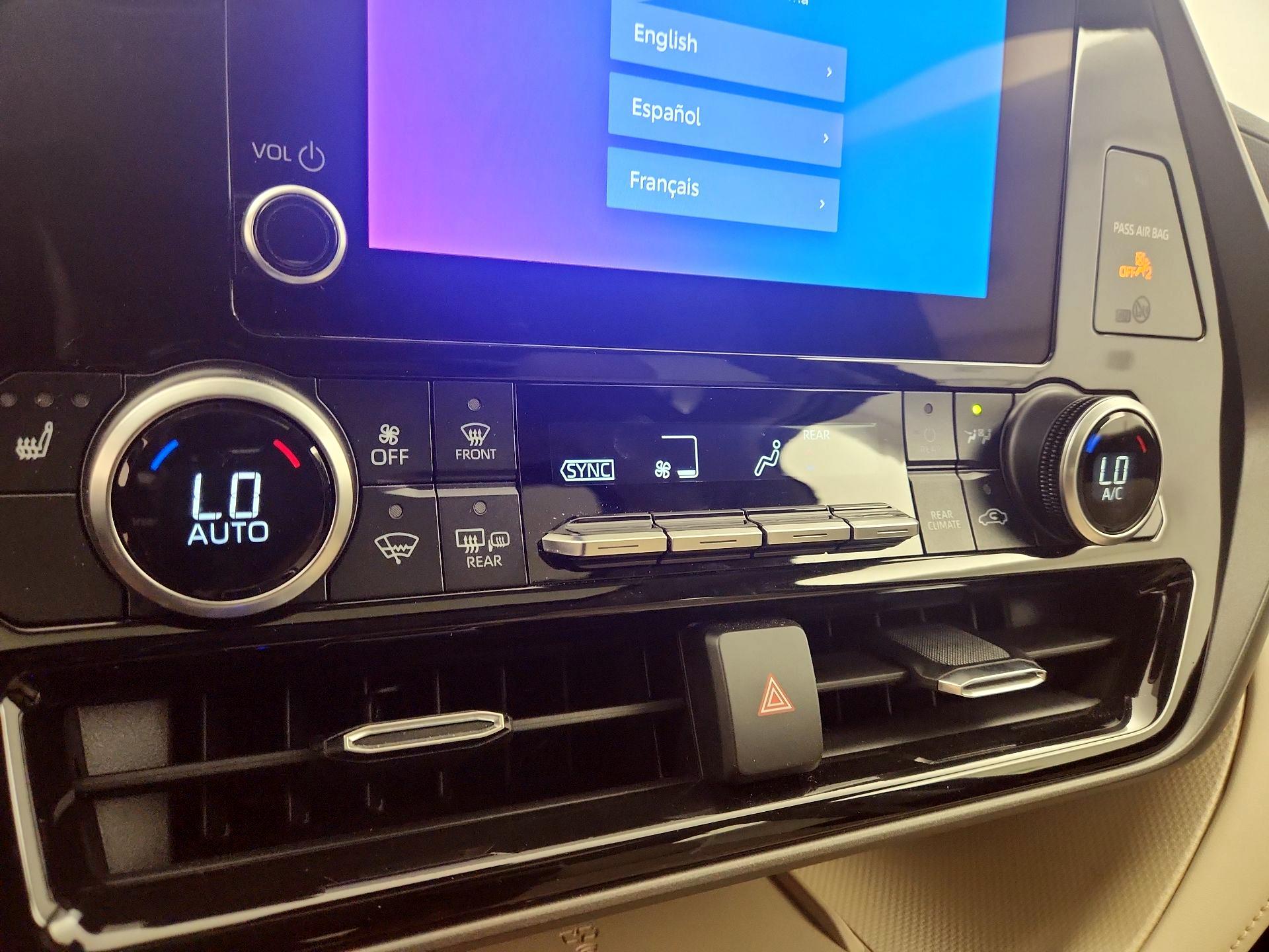 Thumbnail: 2023 Toyota Highlander - 16