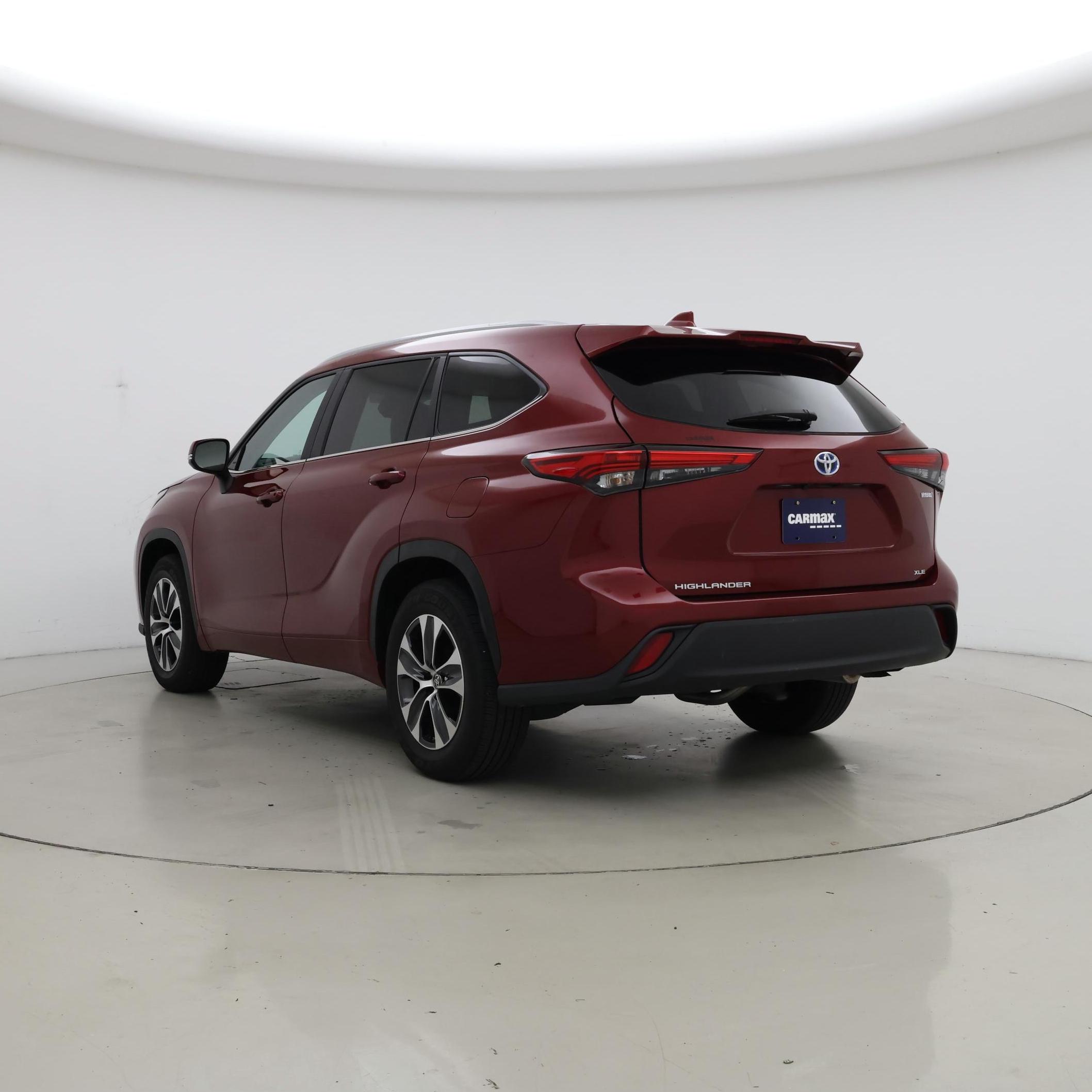 Thumbnail: 2023 Toyota Highlander - 2