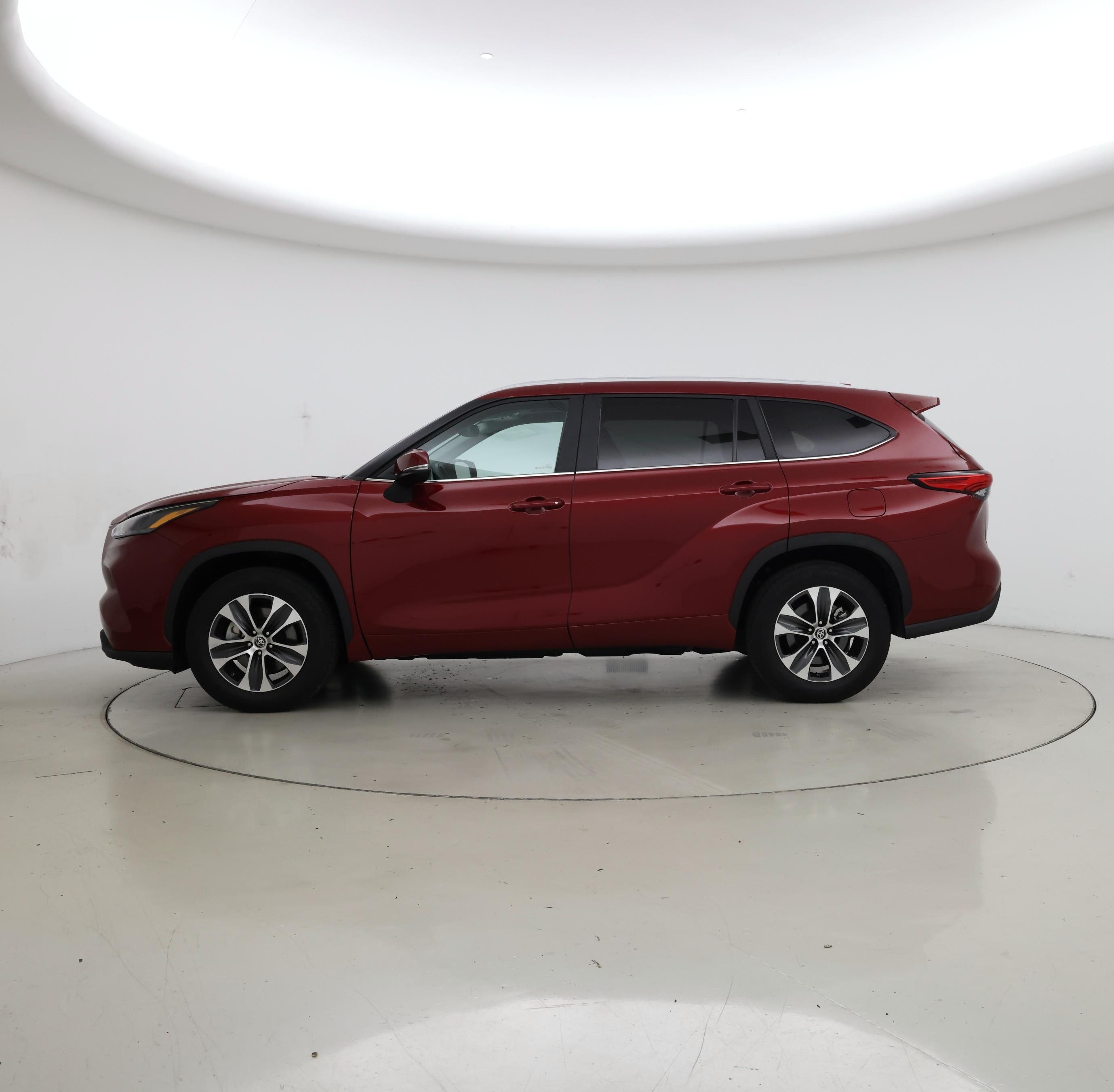 Thumbnail: 2023 Toyota Highlander - 3