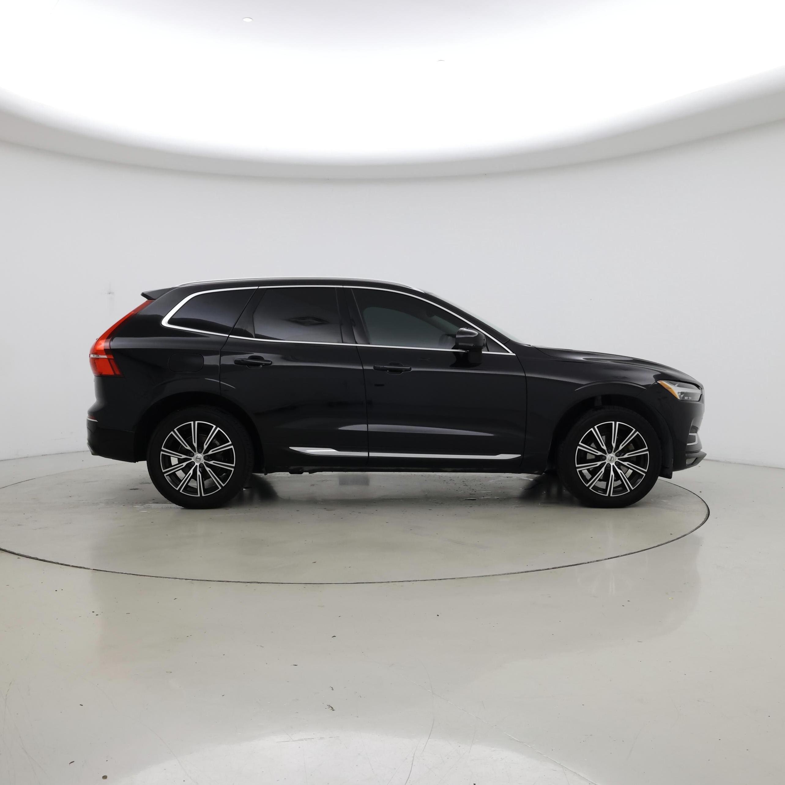 Thumbnail: 2021 Volvo XC60 - 7