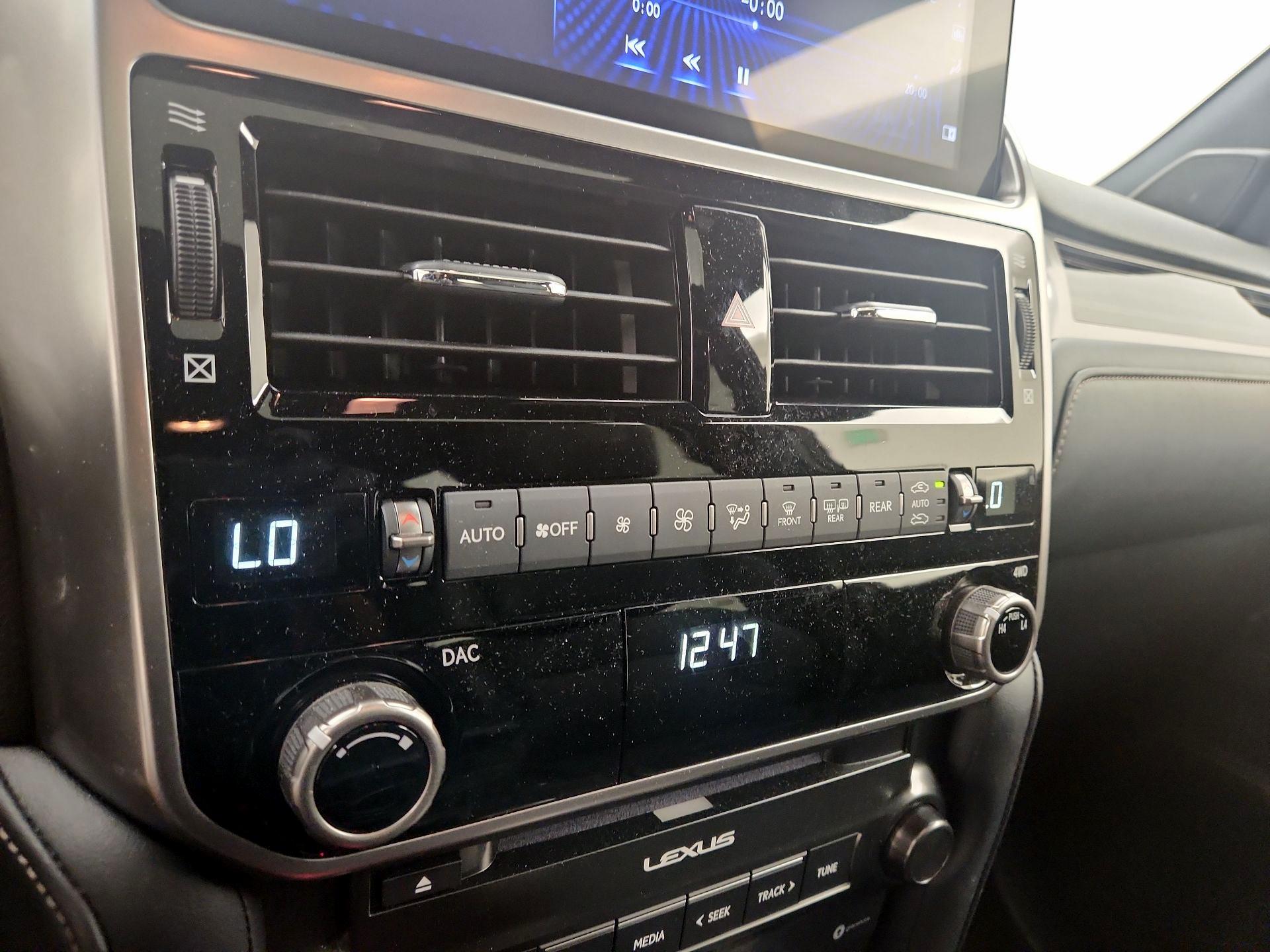 Thumbnail: 2023 Lexus GX - 17
