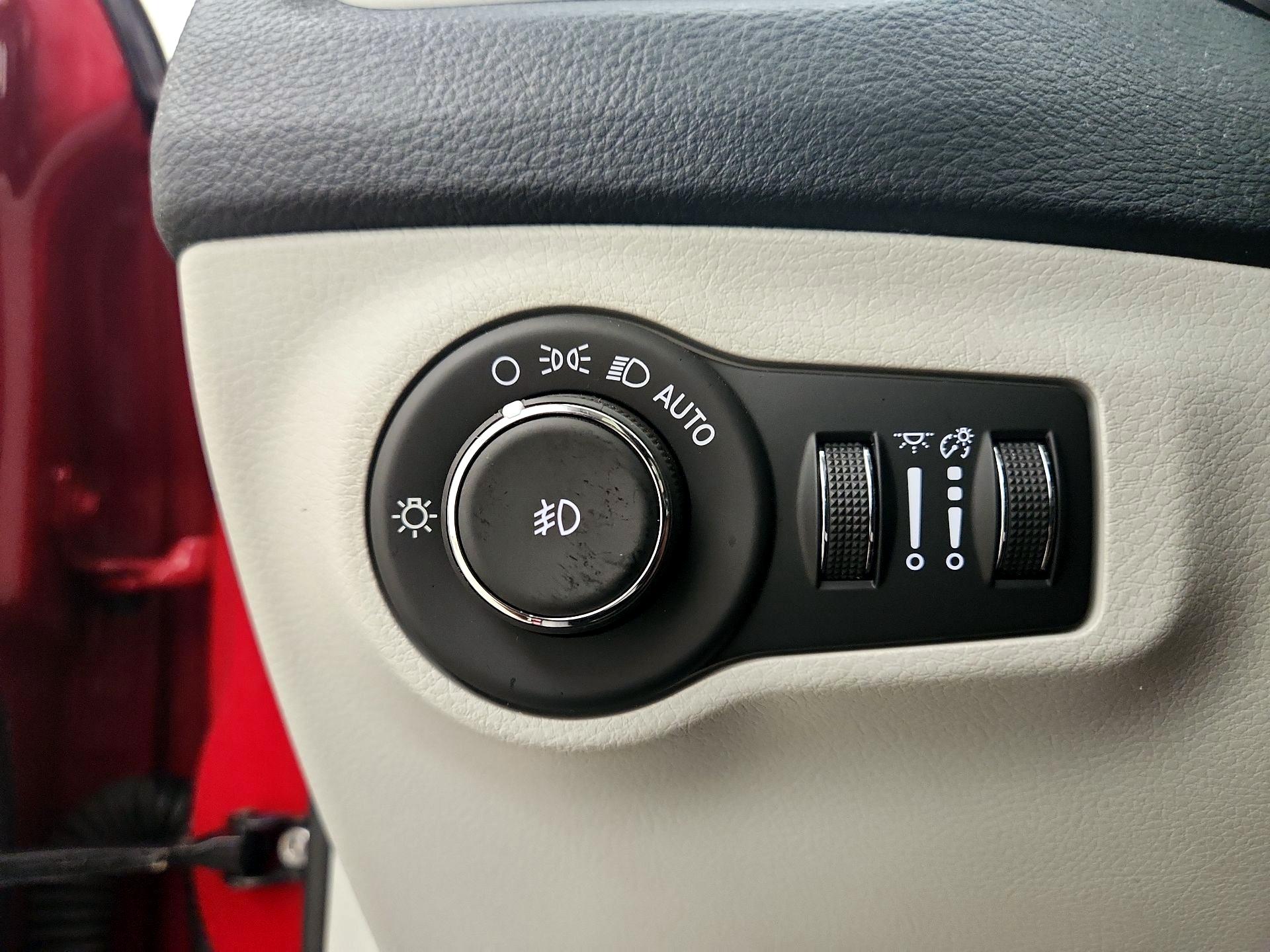 Thumbnail: 2020 Jeep Compass - 13