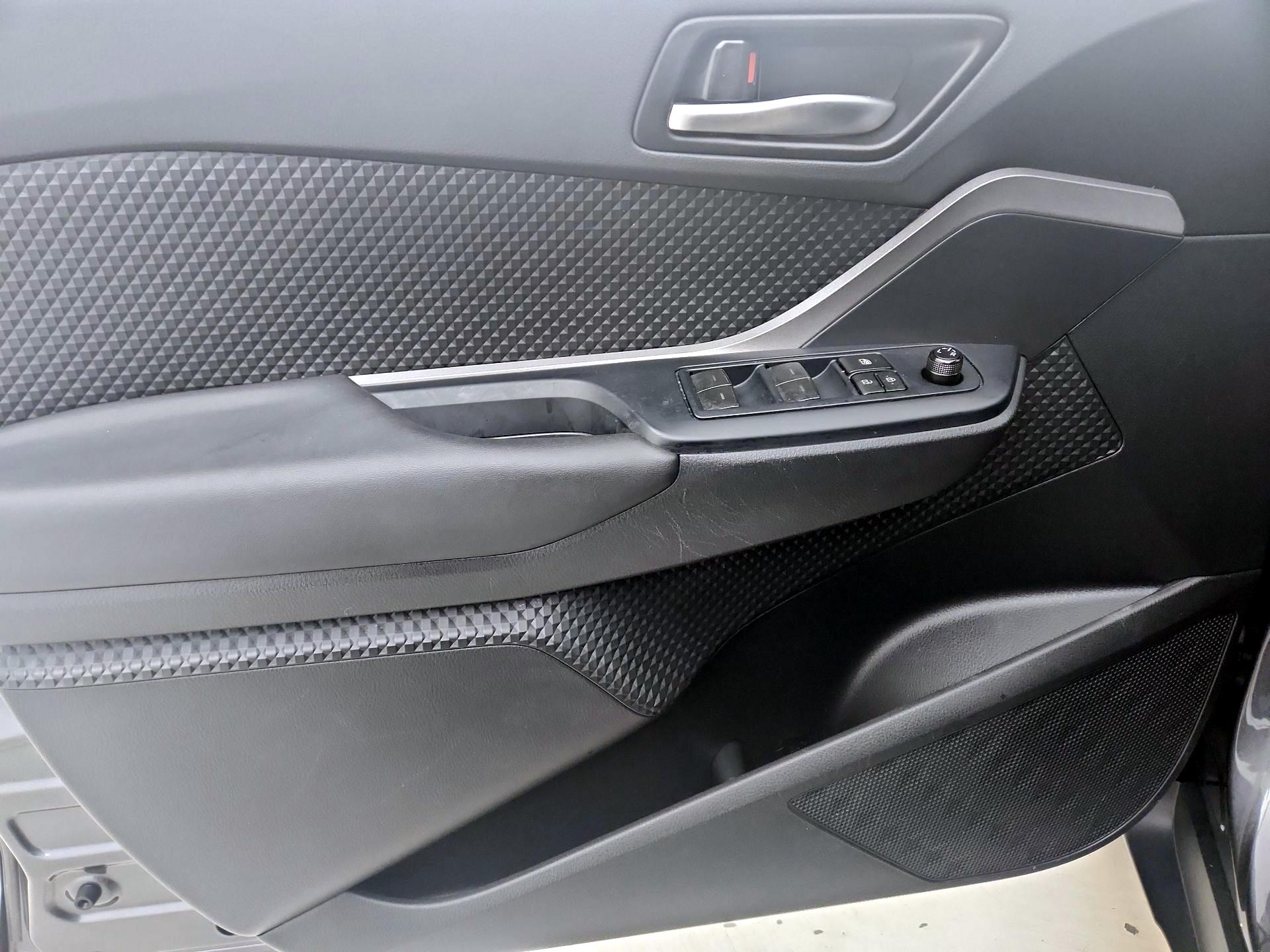 Thumbnail: 2021 Toyota C-HR - 12