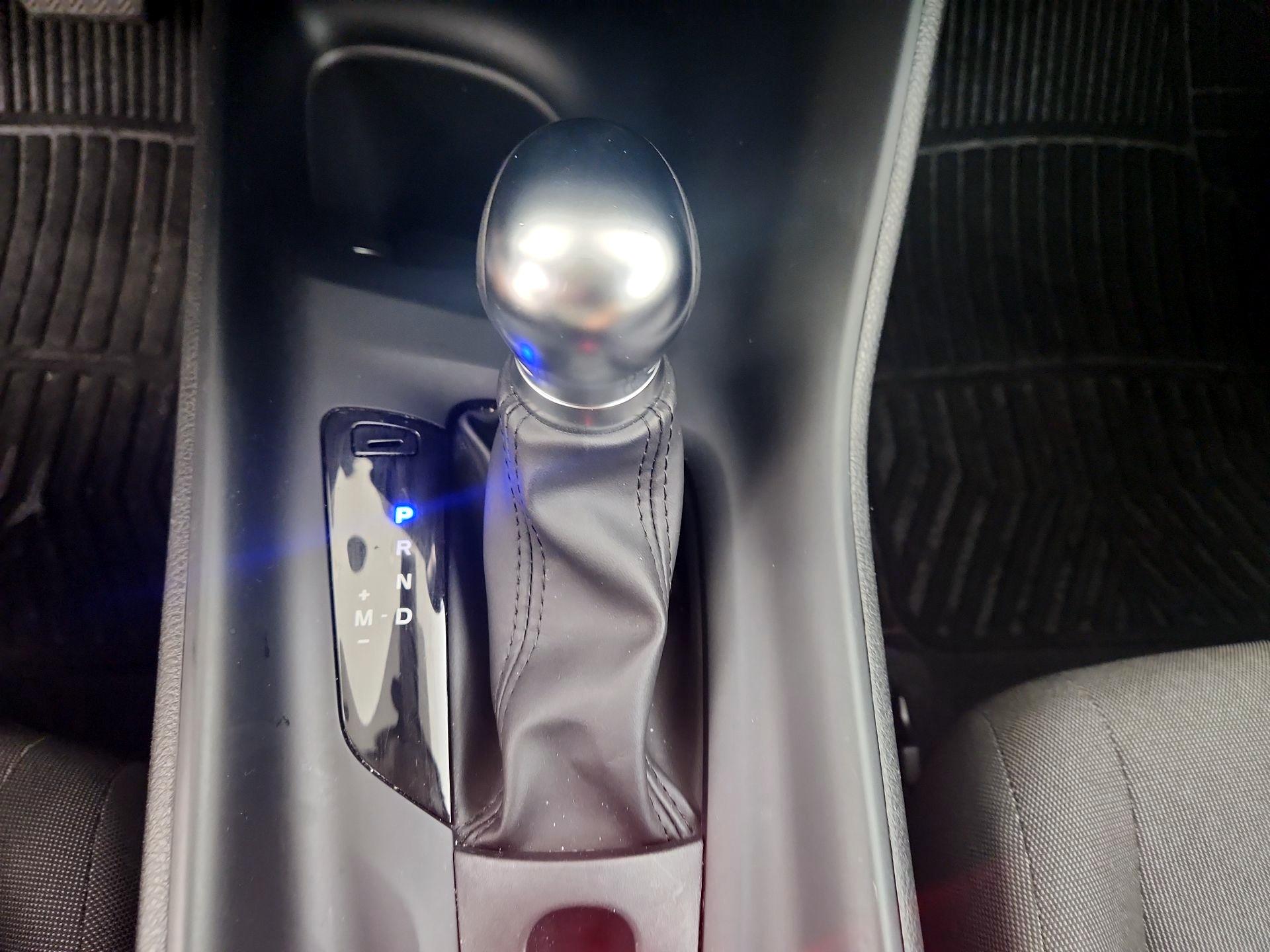 Thumbnail: 2021 Toyota C-HR - 17