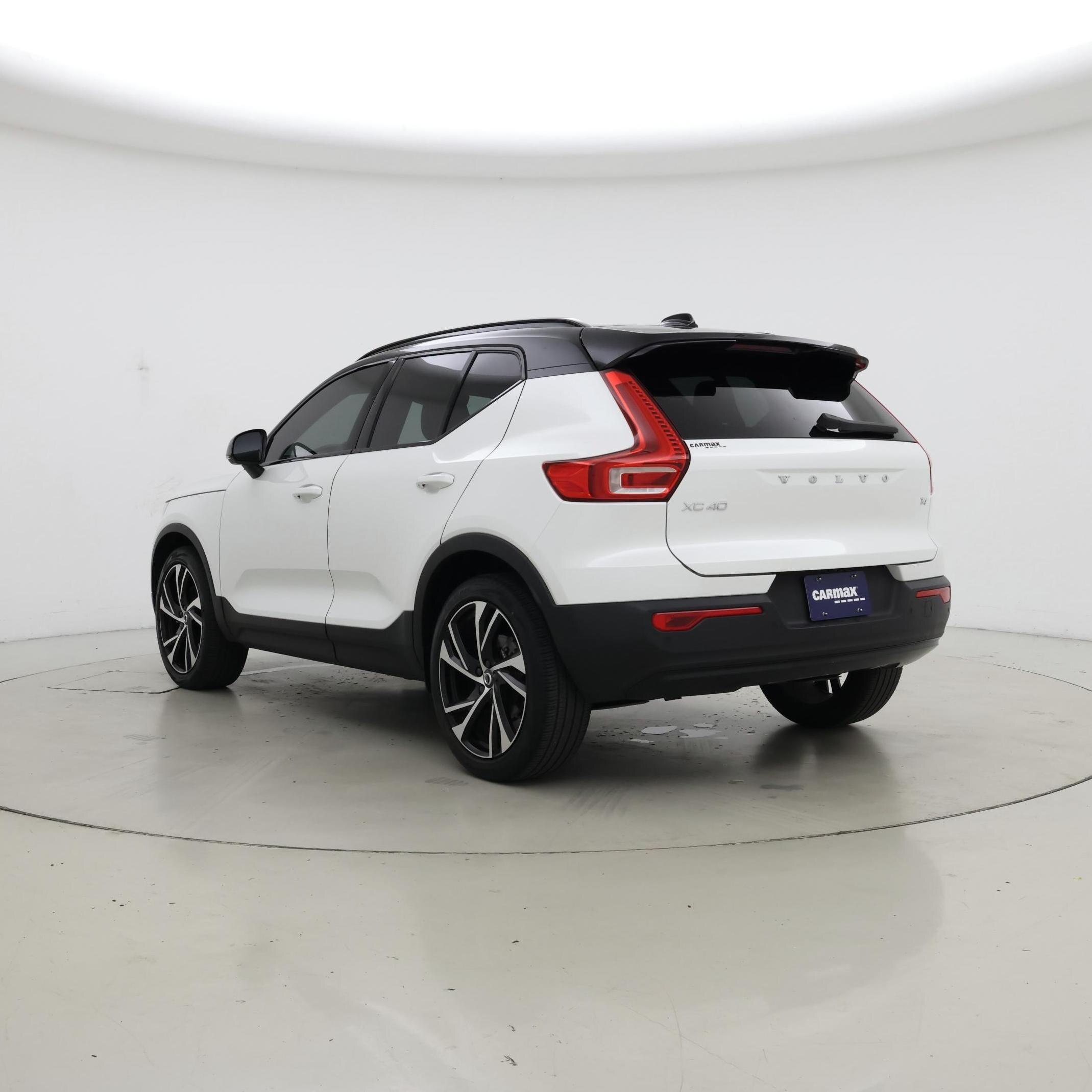 Thumbnail: 2021 Volvo XC40 - 2