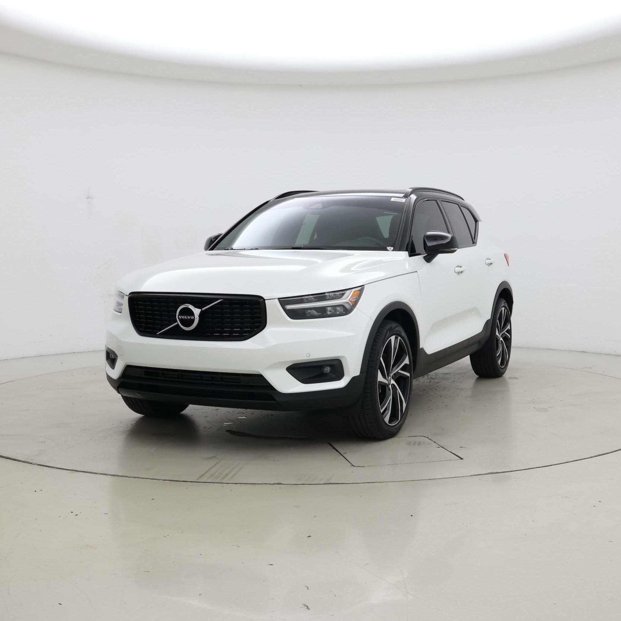 Thumbnail: 2021 Volvo XC40 - 4