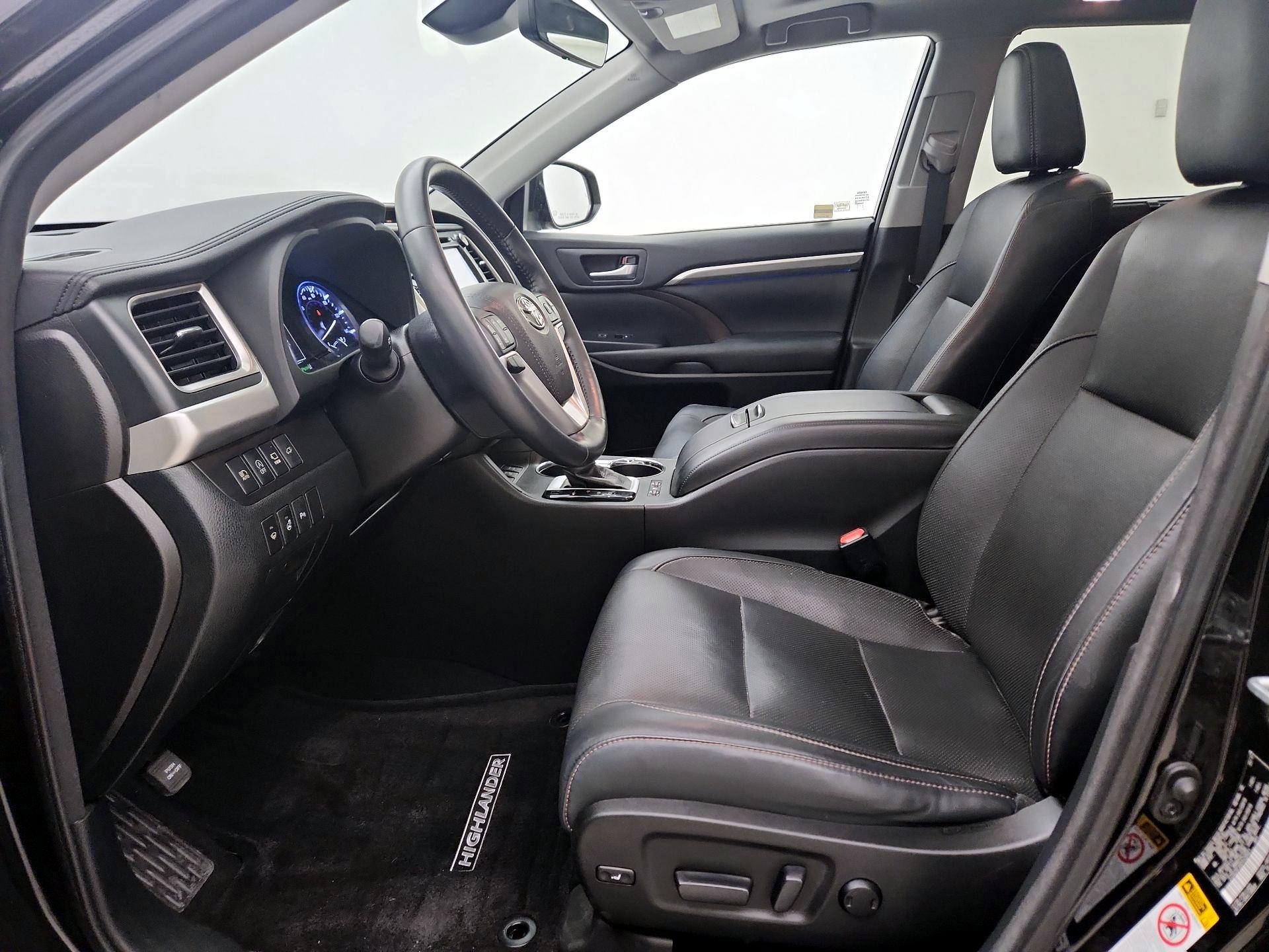 Thumbnail: 2017 Toyota Highlander - 11