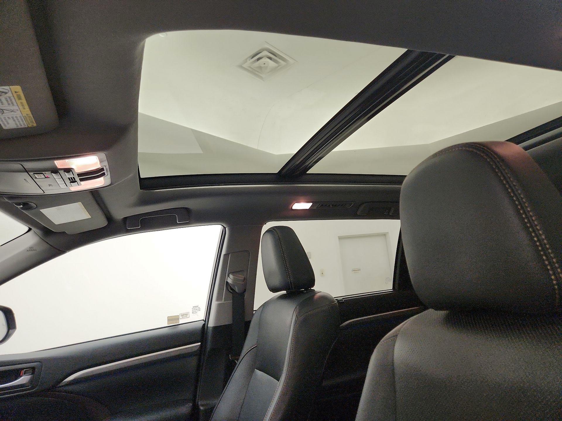 Thumbnail: 2017 Toyota Highlander - 20