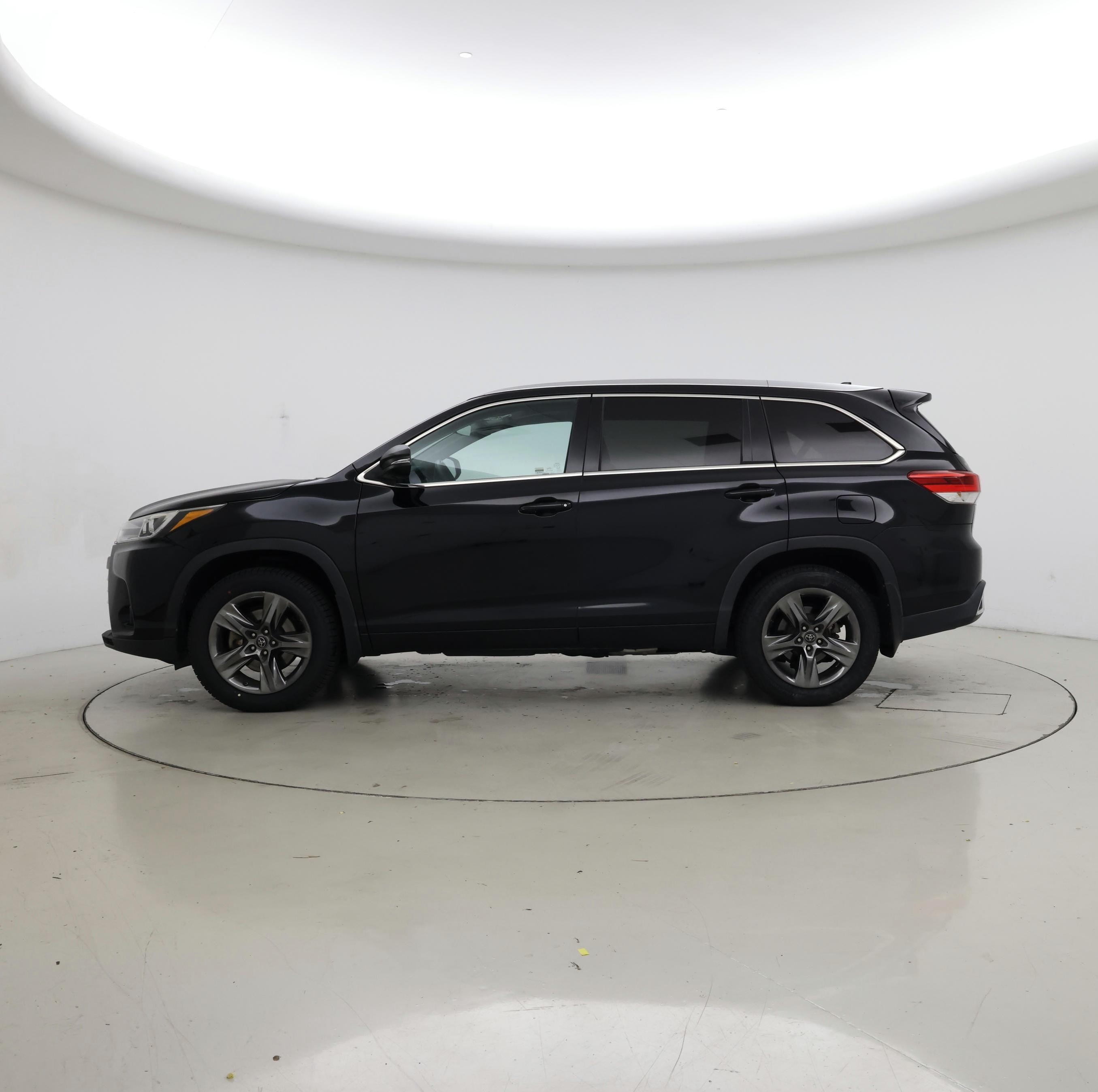 Thumbnail: 2017 Toyota Highlander - 3