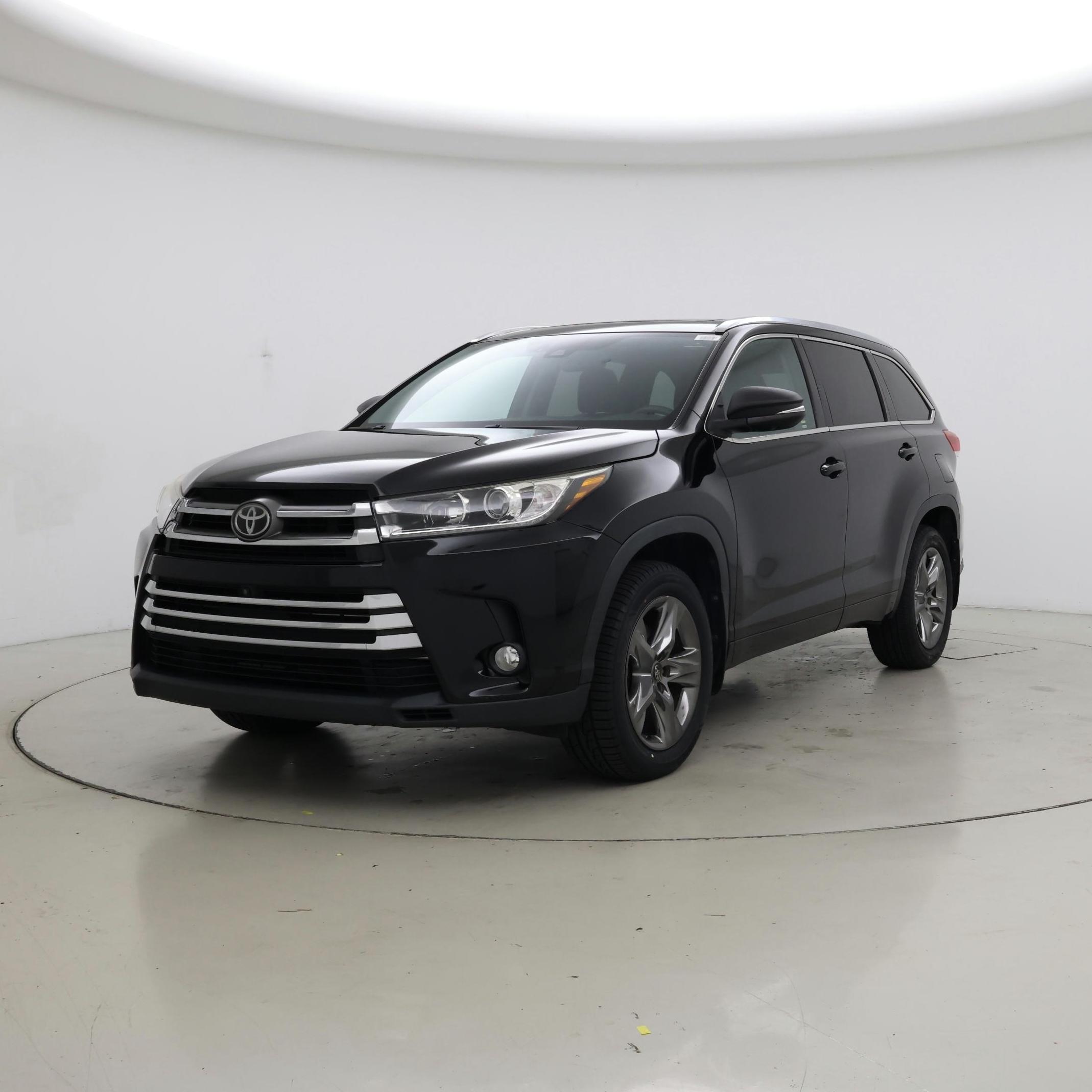 Thumbnail: 2017 Toyota Highlander - 4