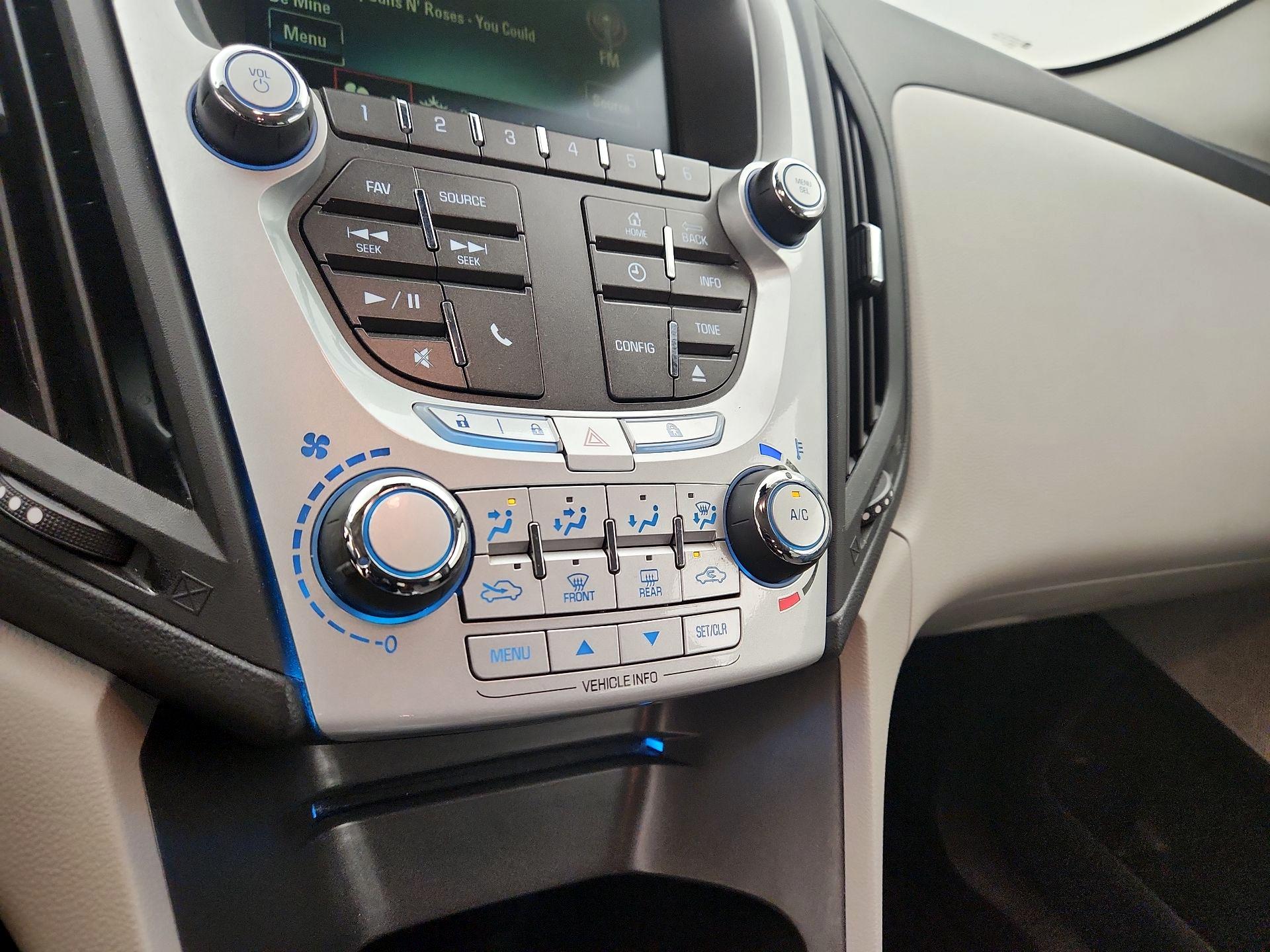 Thumbnail: 2015 Chevrolet Equinox - 15