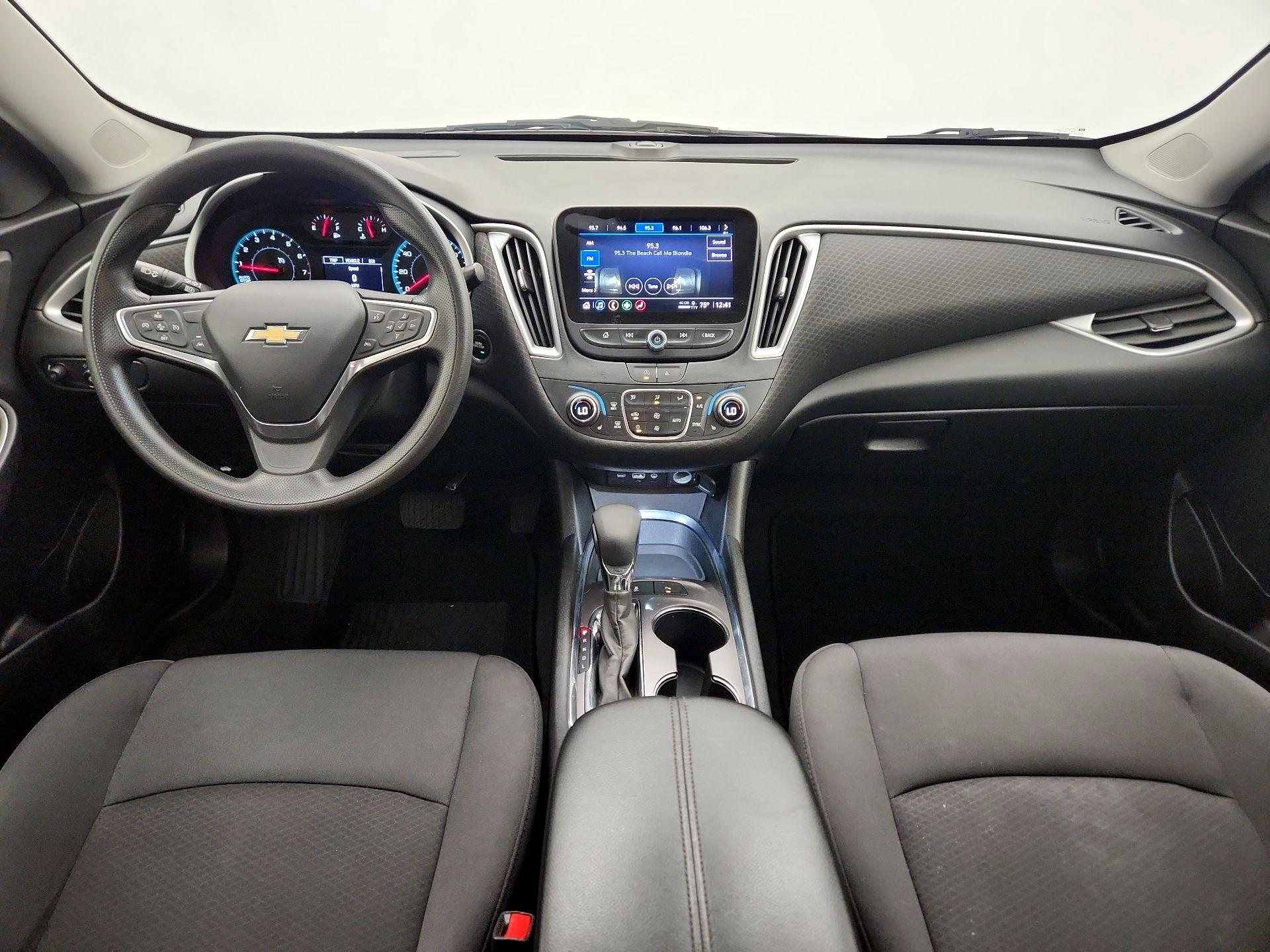 Thumbnail: 2023 Chevrolet Malibu - 9