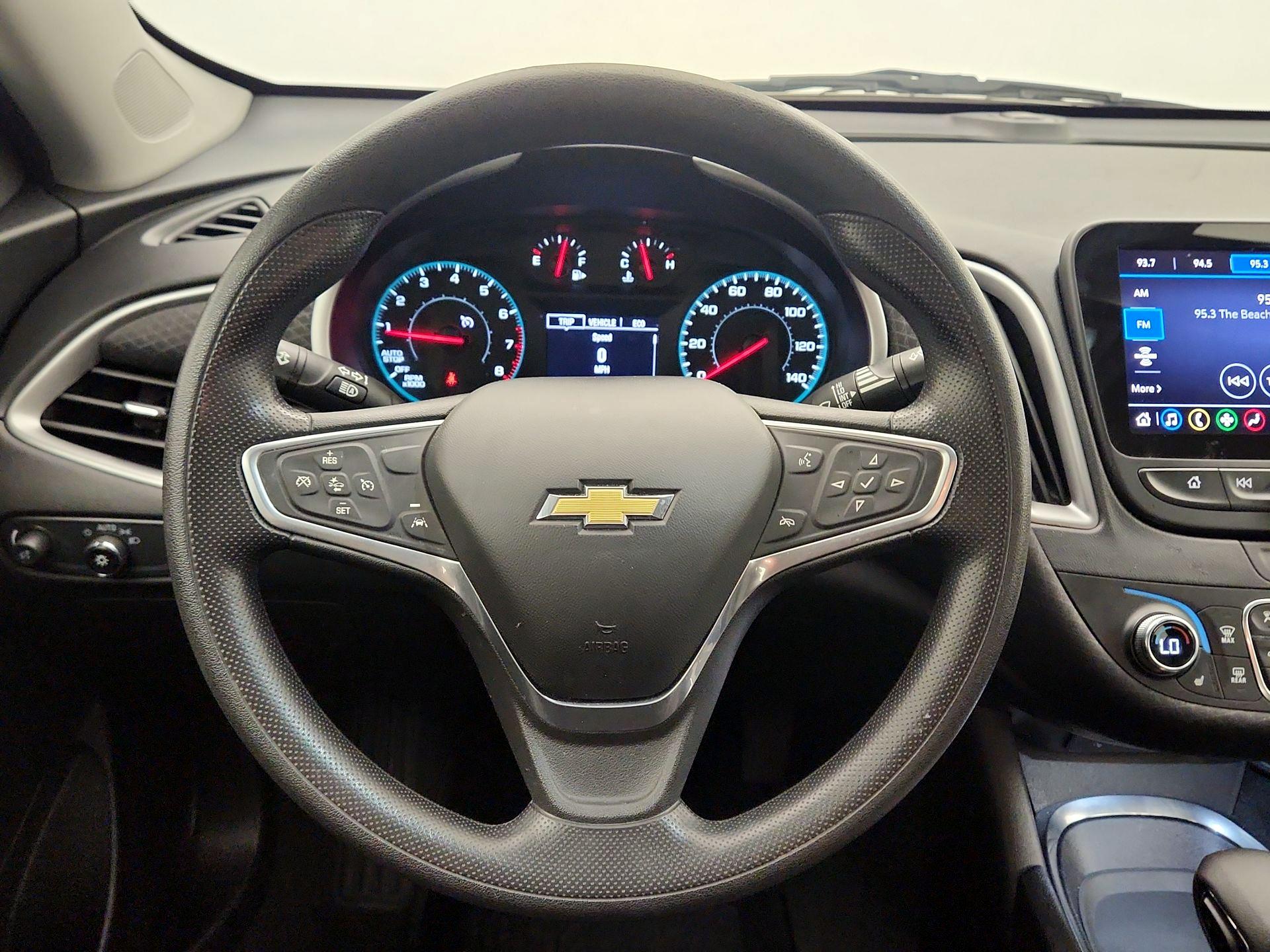 Thumbnail: 2023 Chevrolet Malibu - 10