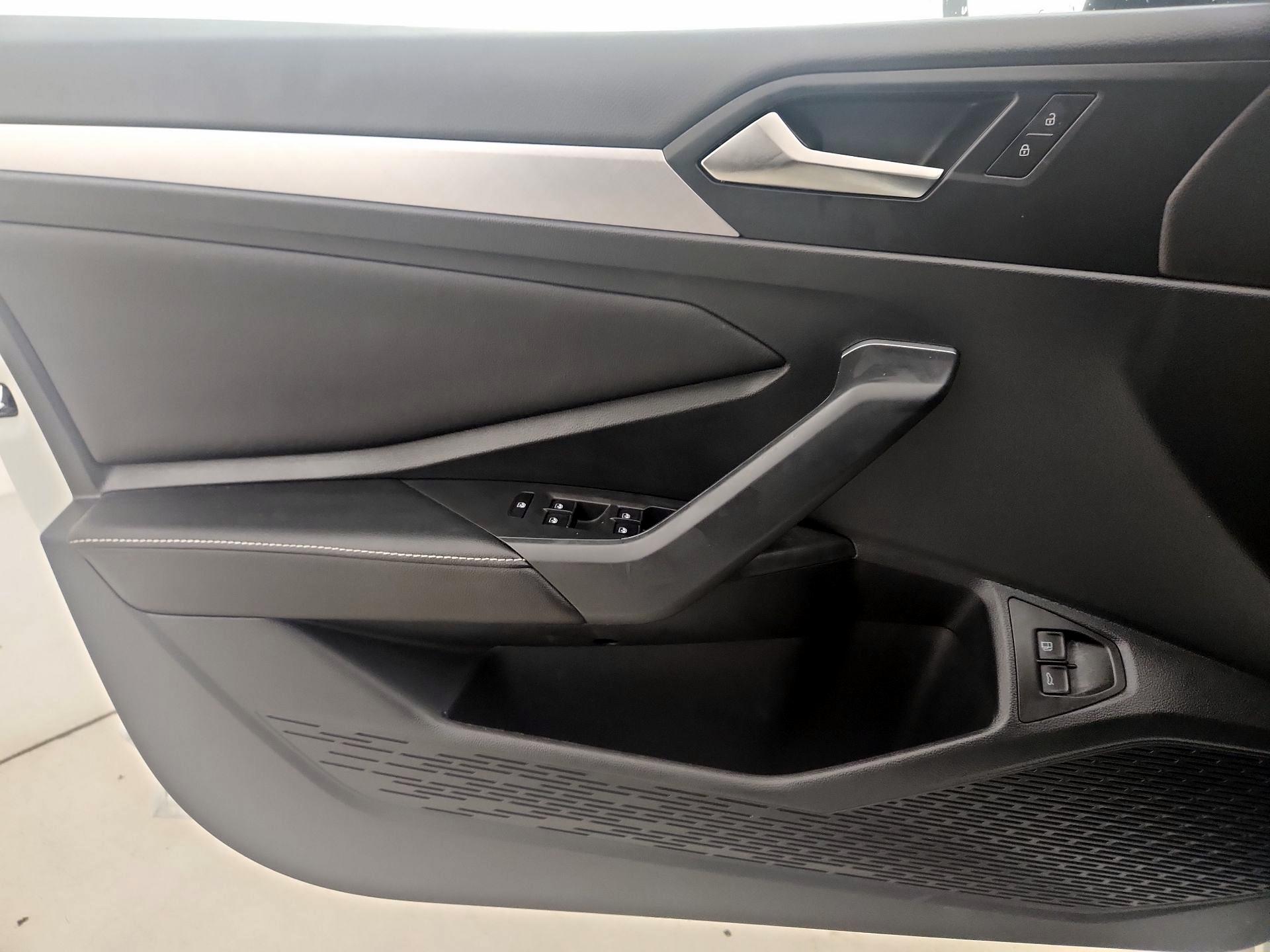 Thumbnail: 2022 Volkswagen Jetta - 12
