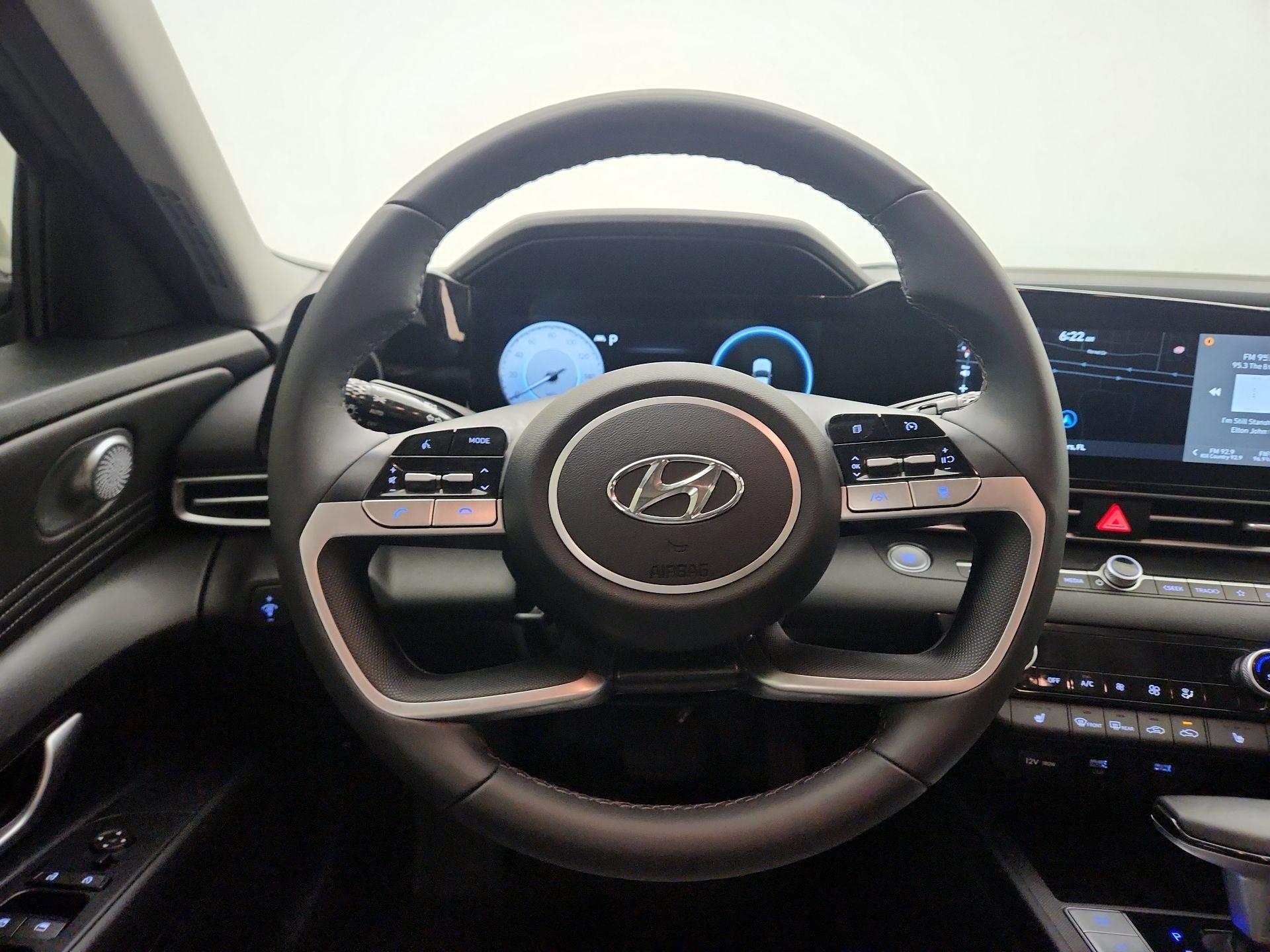 Thumbnail: 2023 Hyundai Elantra - 10