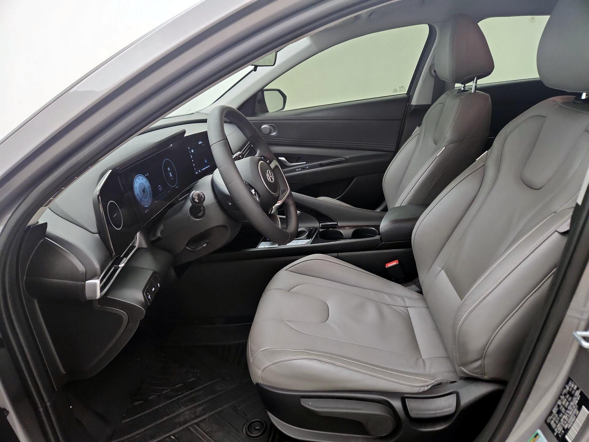 Thumbnail: 2023 Hyundai Elantra - 11