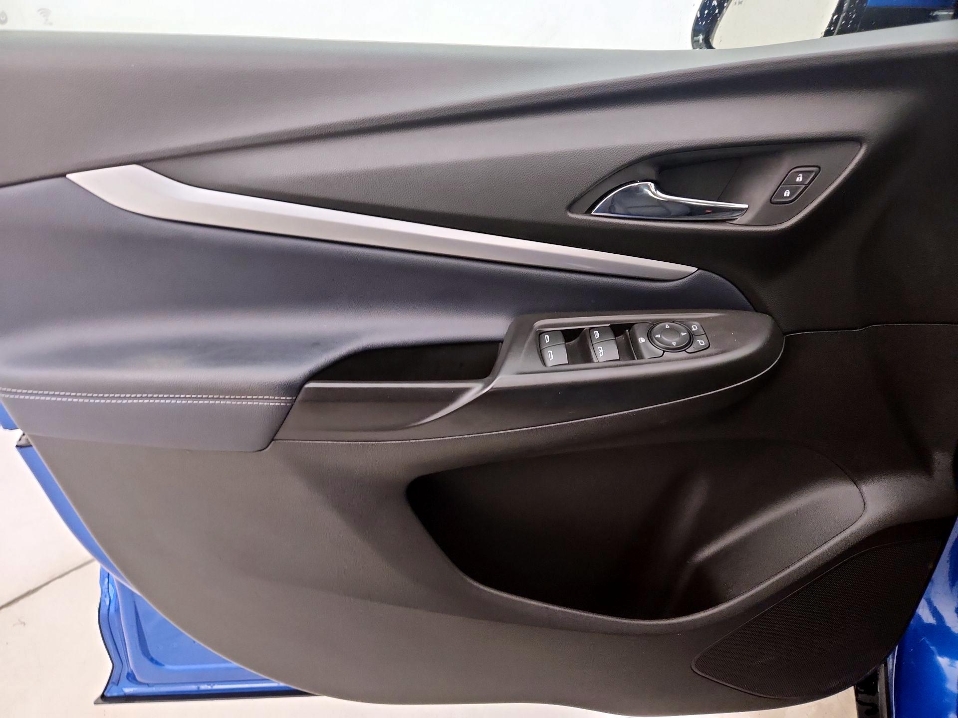 Thumbnail: 2023 Chevrolet Bolt EUV - 12