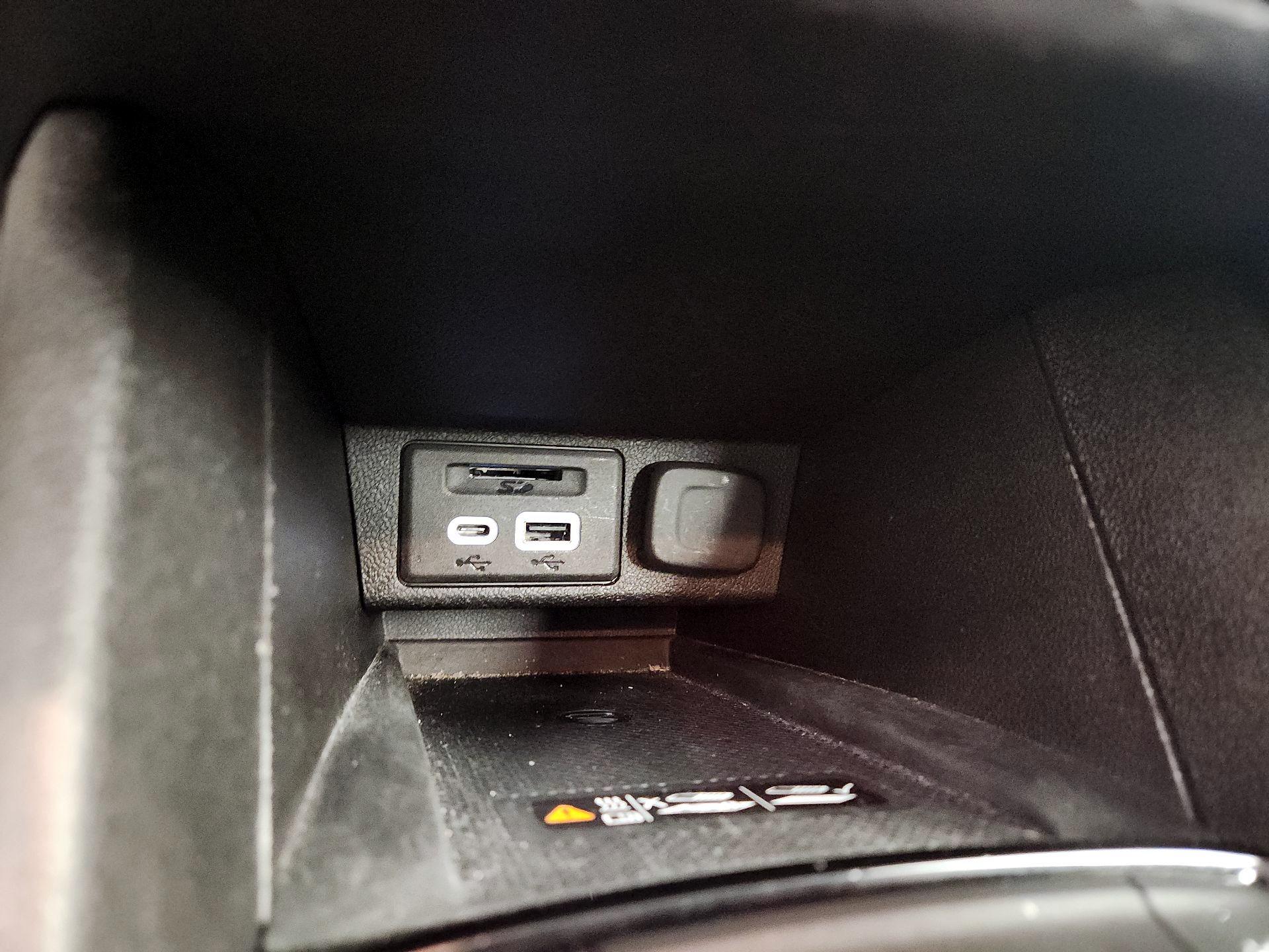 Thumbnail: 2023 Chevrolet Bolt EUV - 18