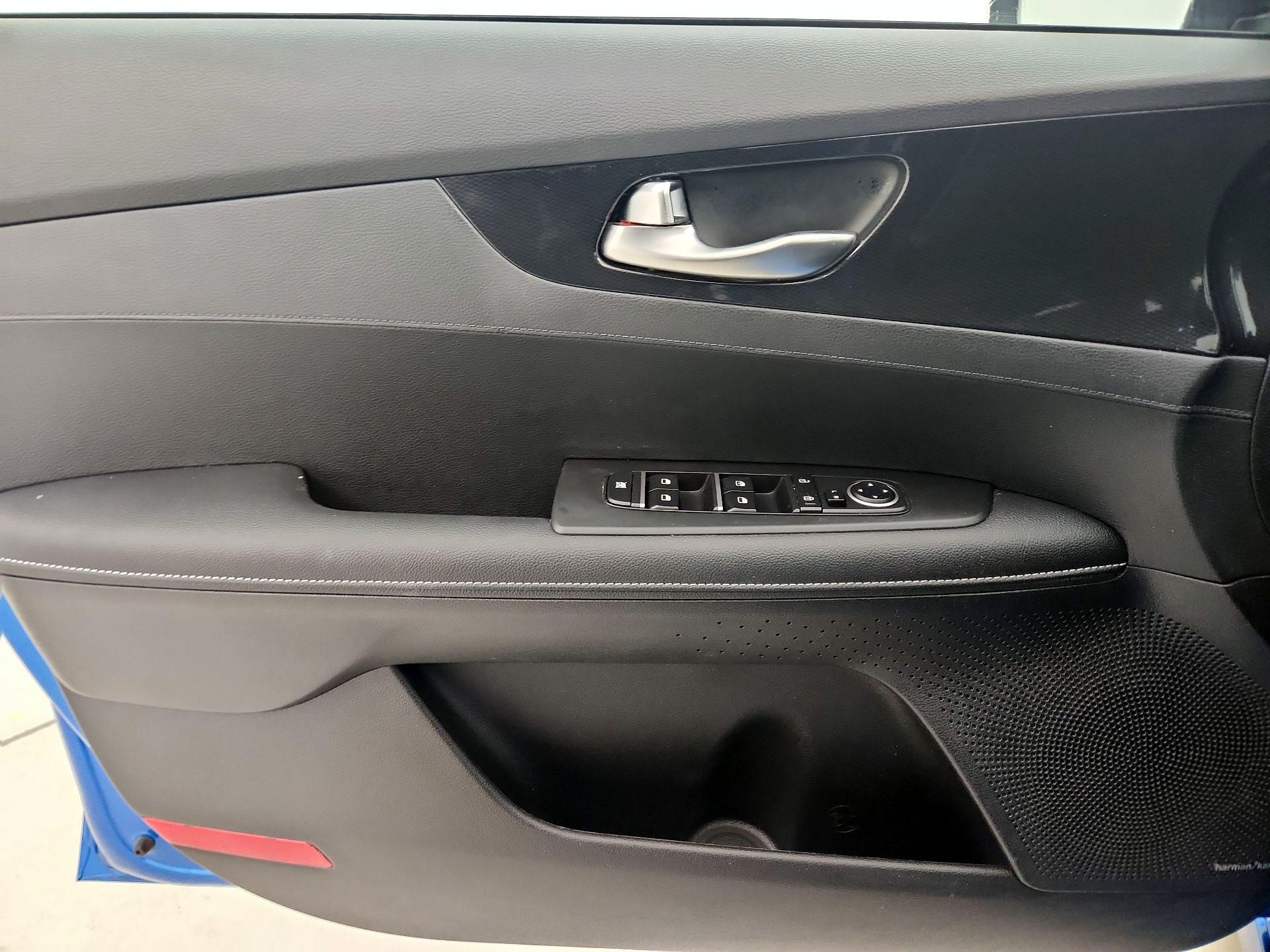 Thumbnail: 2023 Kia Forte - 12