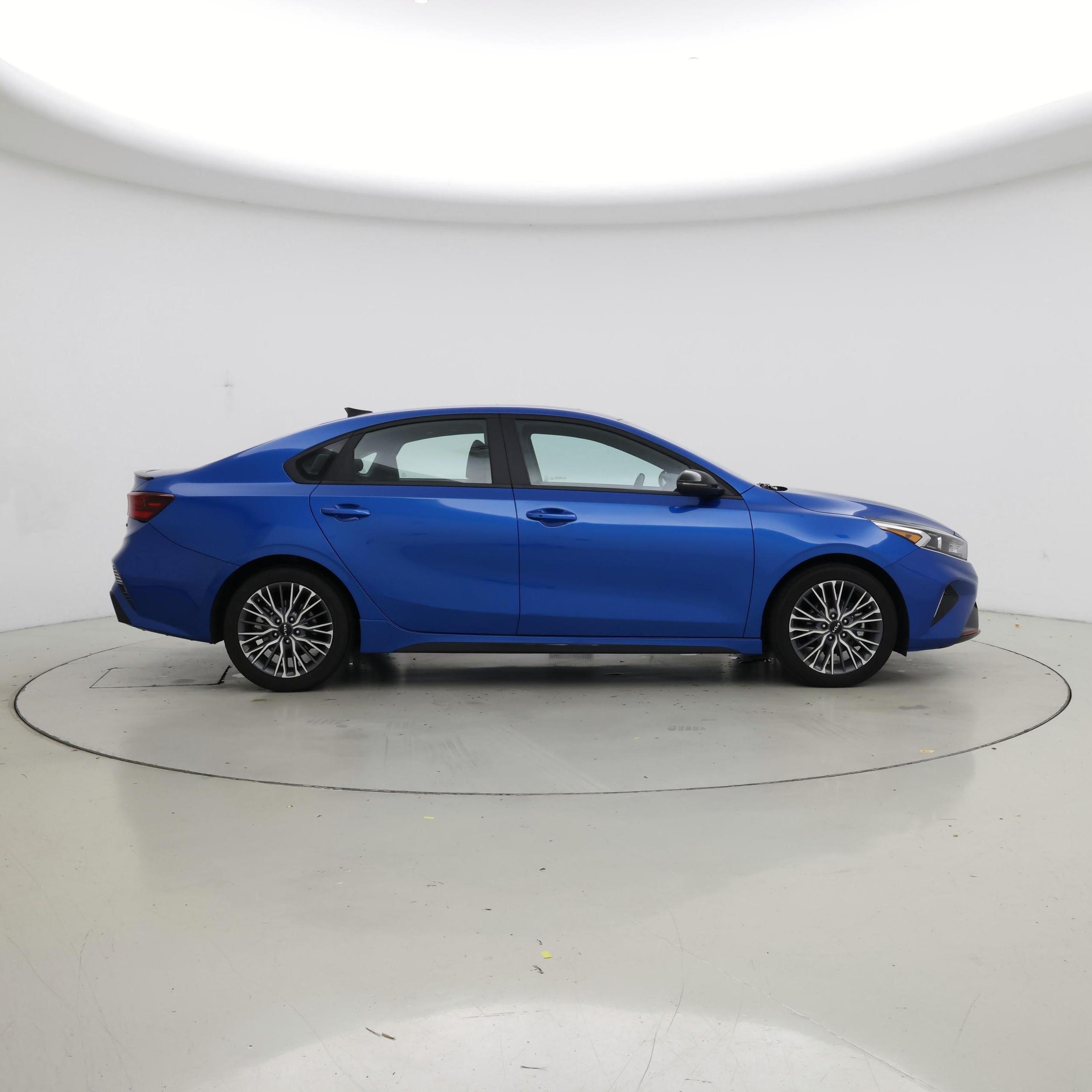Thumbnail: 2023 Kia Forte - 7