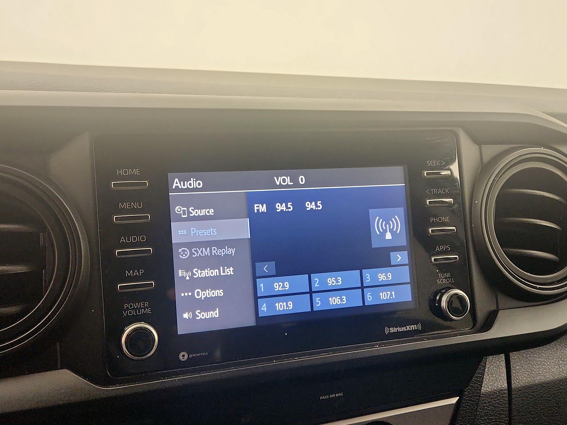 Thumbnail: 2021 Toyota Tacoma - 15