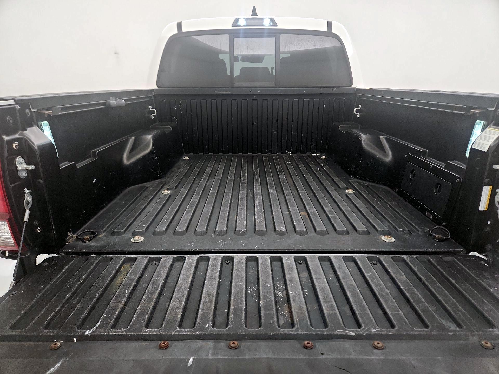 Thumbnail: 2021 Toyota Tacoma - 20