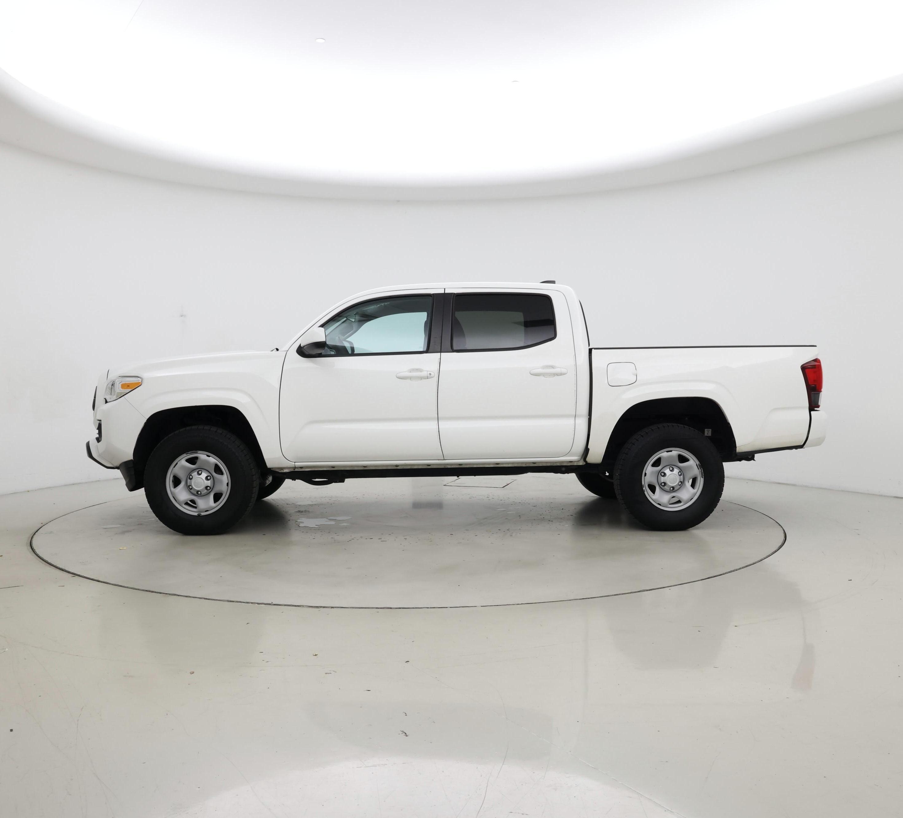 Thumbnail: 2021 Toyota Tacoma - 3