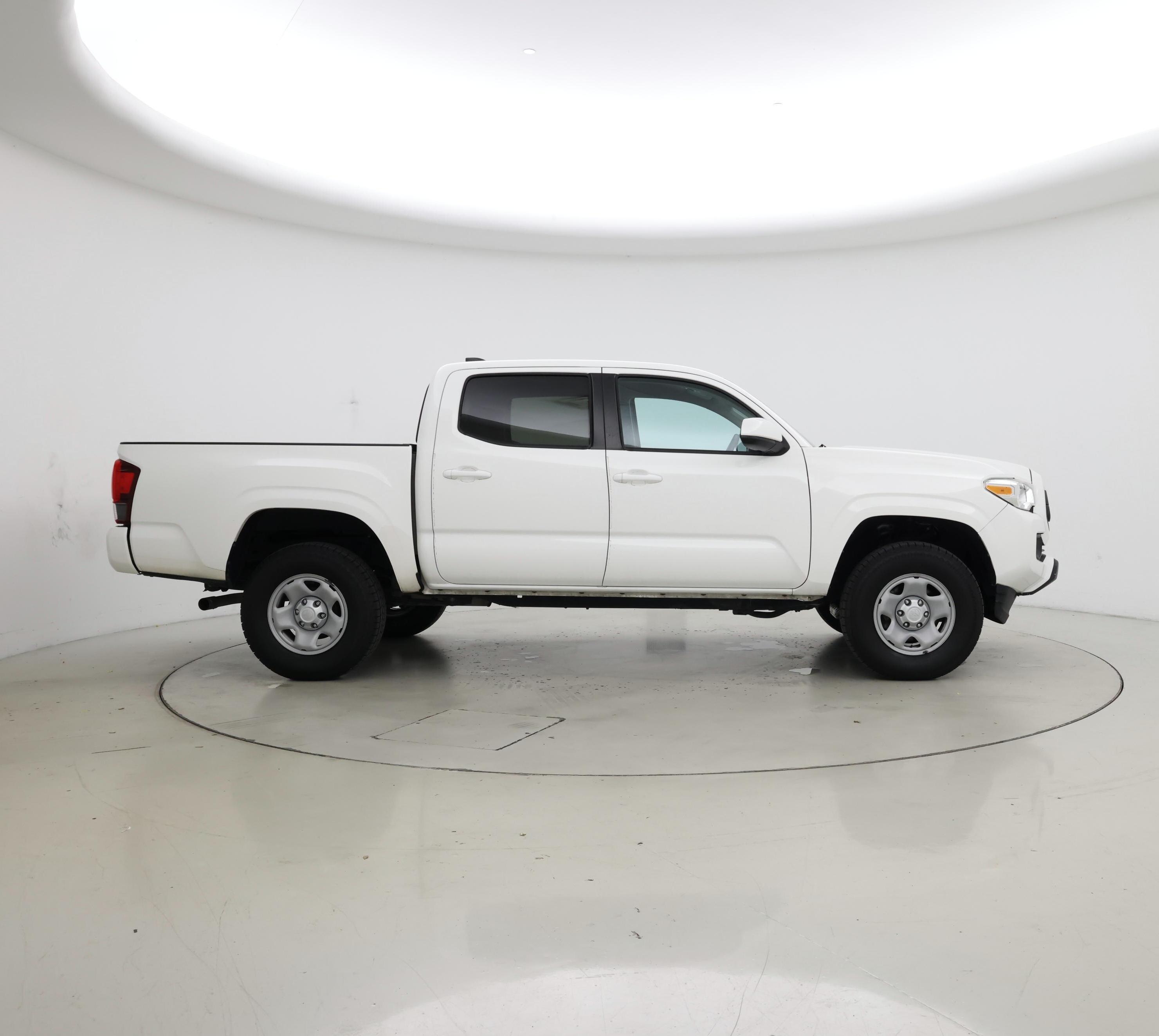 Thumbnail: 2021 Toyota Tacoma - 7