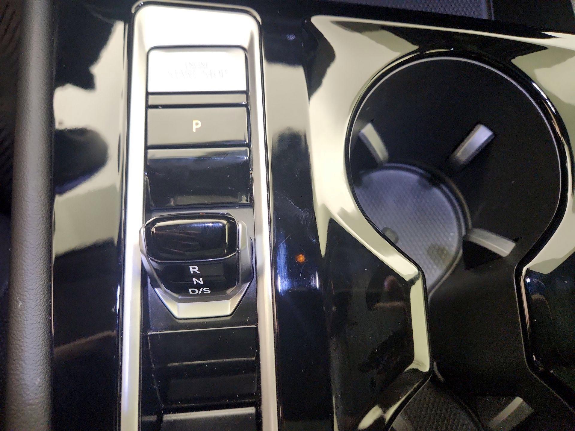 Thumbnail: 2024 Volkswagen Atlas - 17