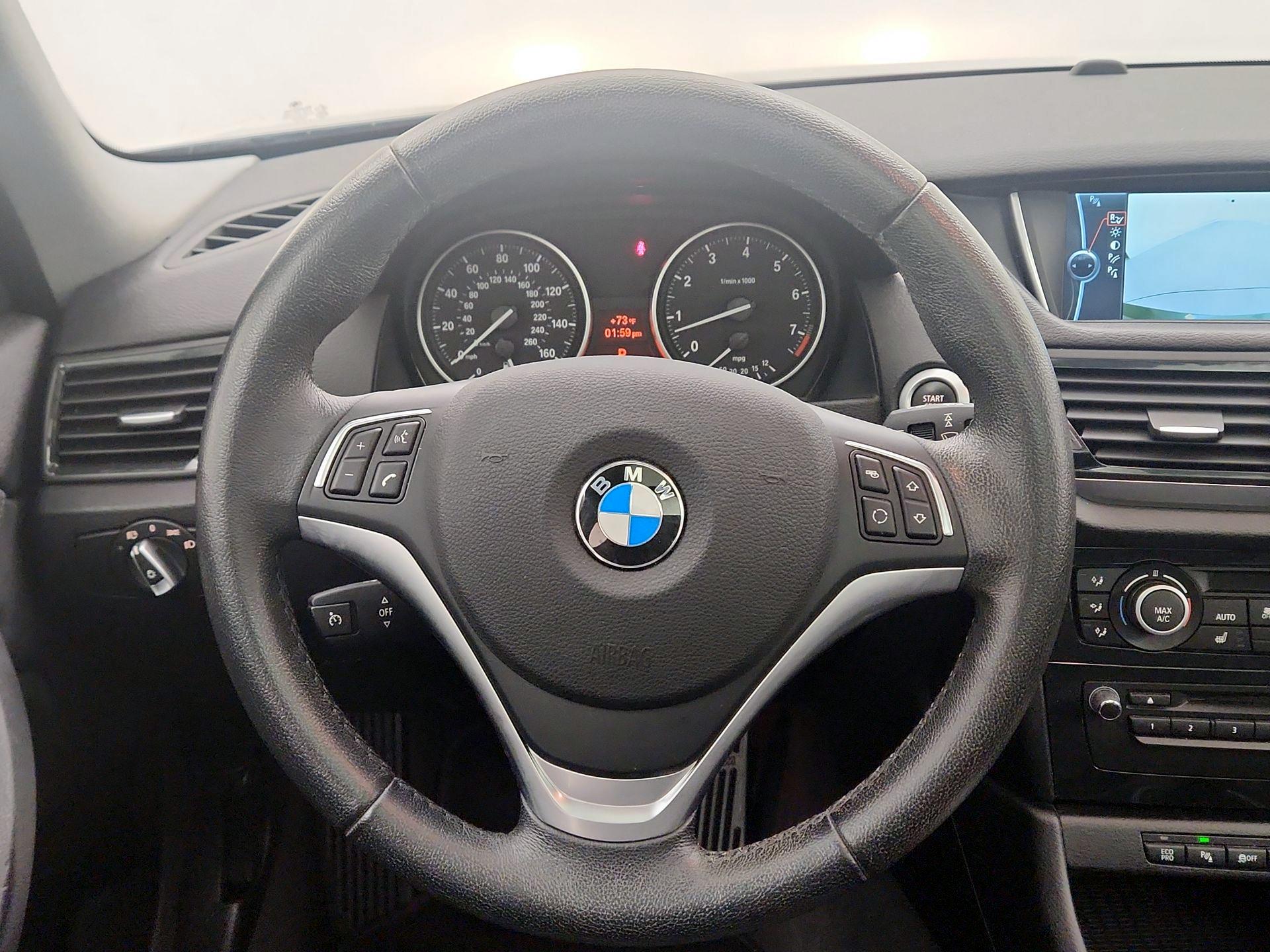 Thumbnail: 2015 BMW X1 - 10