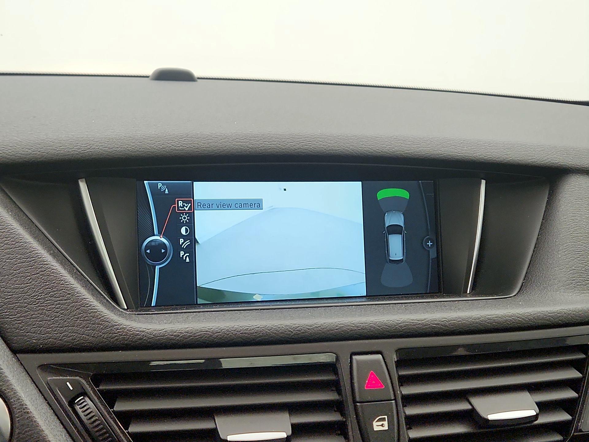 Thumbnail: 2015 BMW X1 - 14