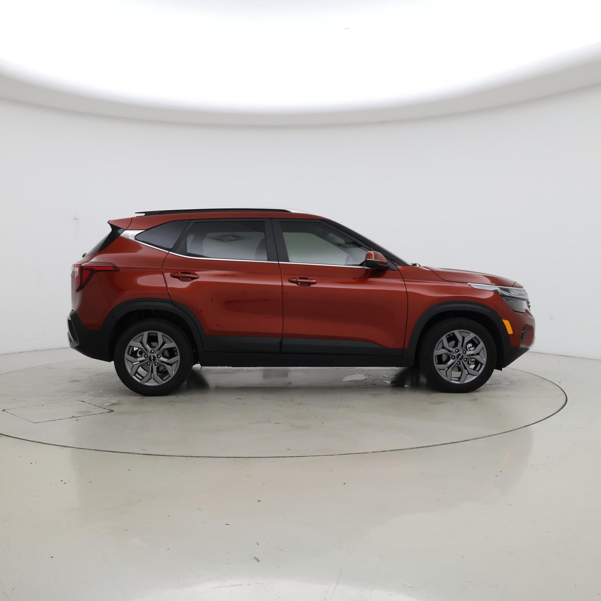 Thumbnail: 2024 Kia Seltos - 7
