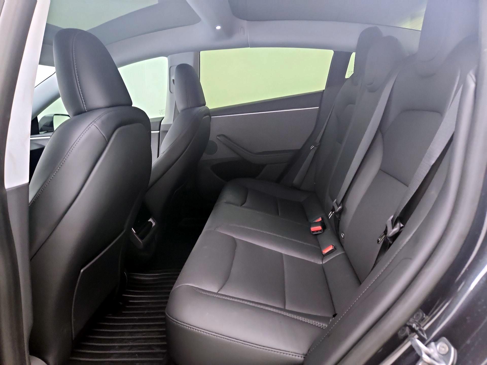 Thumbnail: 2025 Tesla Model 3 - 19