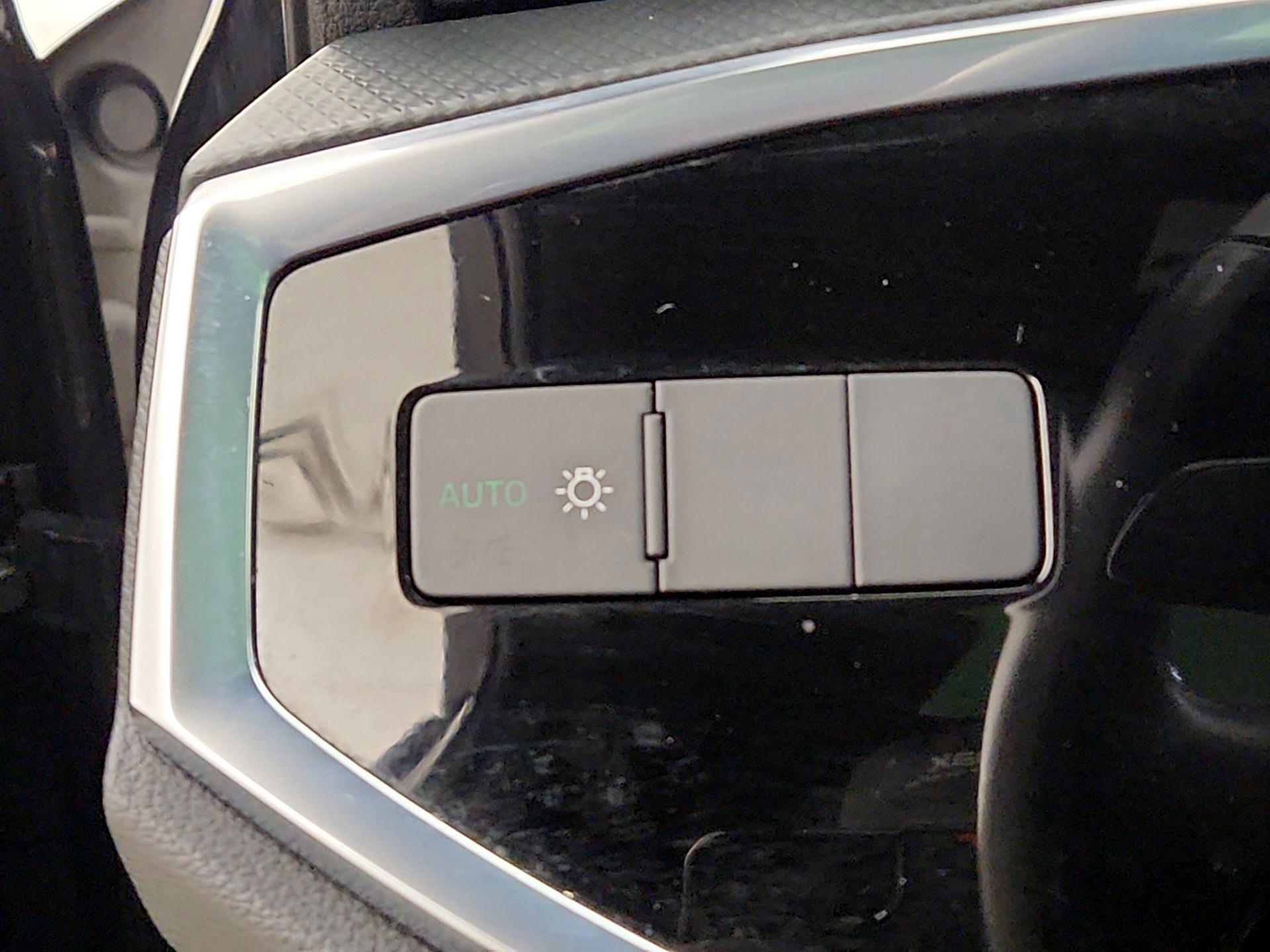 Thumbnail: 2021 Audi Q3 - 13