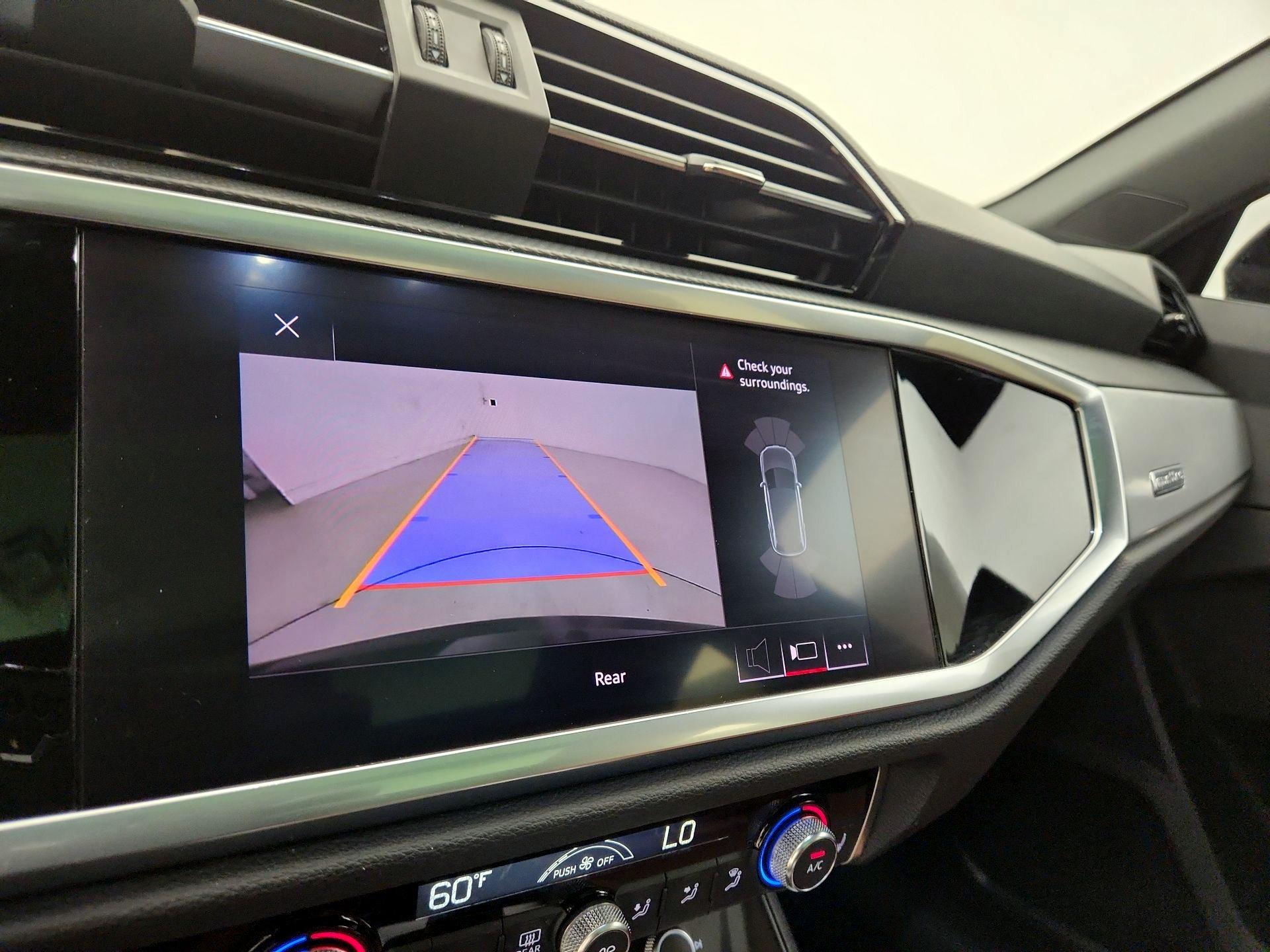 Thumbnail: 2021 Audi Q3 - 14