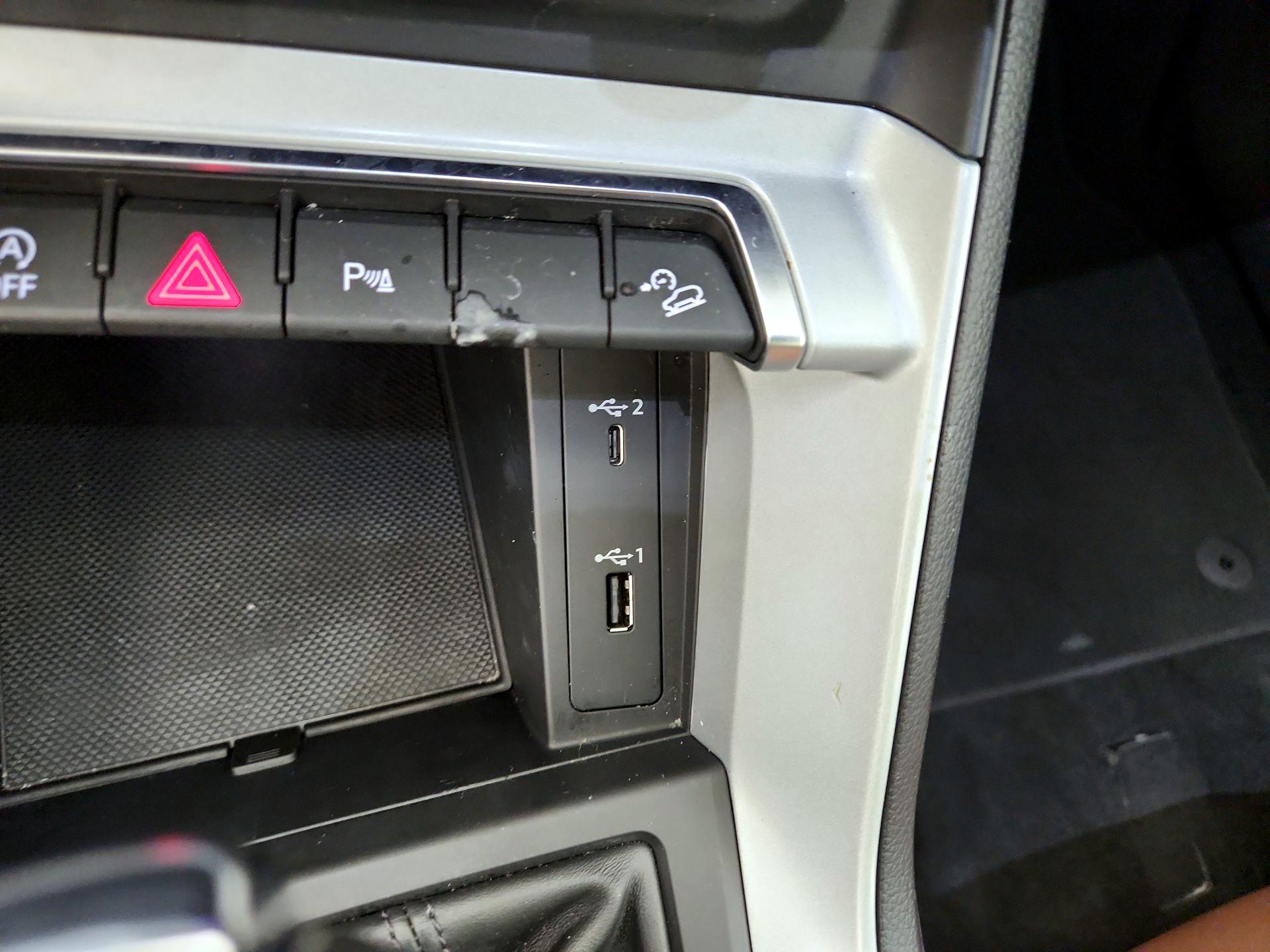 Thumbnail: 2021 Audi Q3 - 18