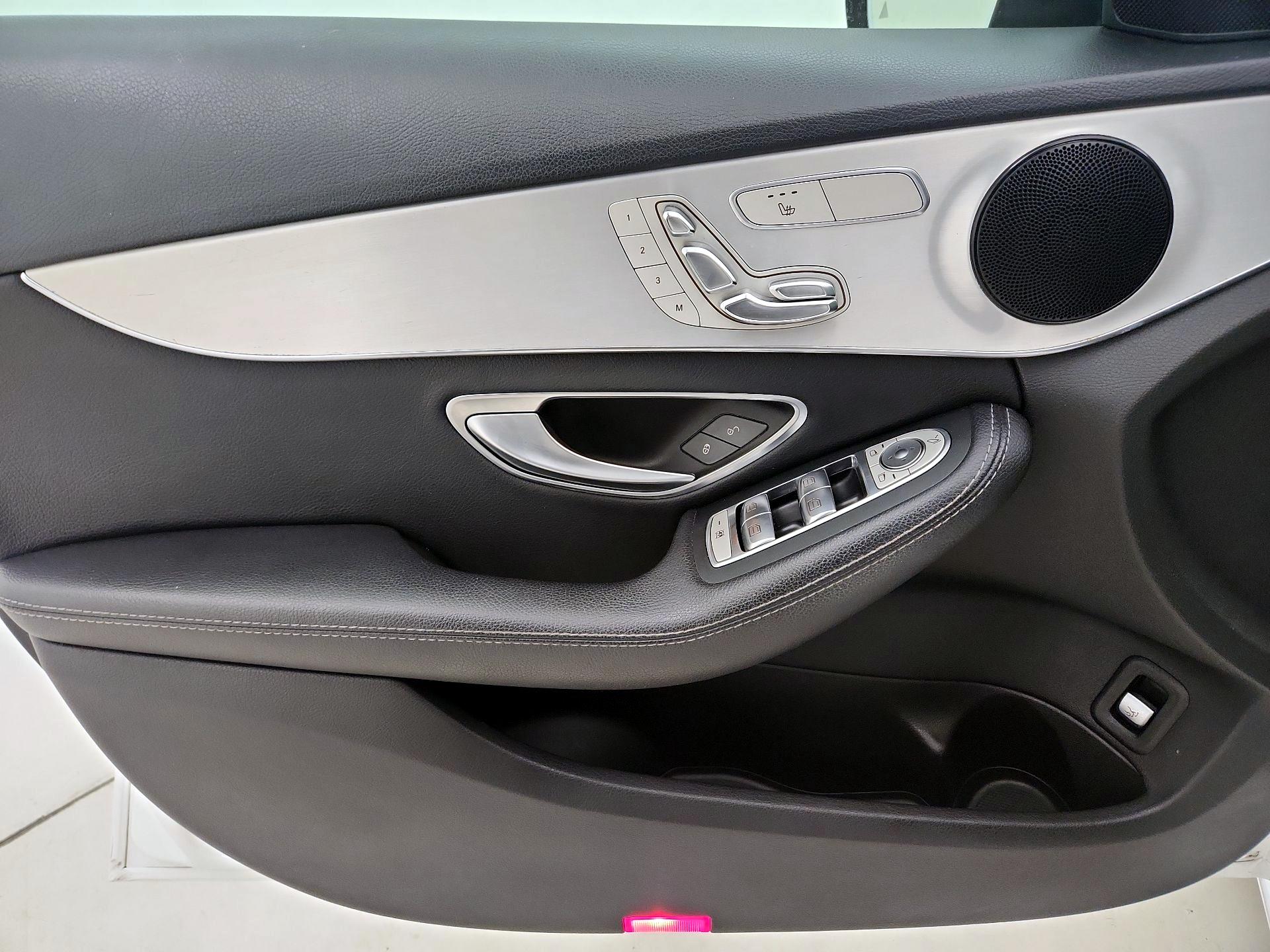 Thumbnail: 2019 Mercedes-Benz C-Class - 12