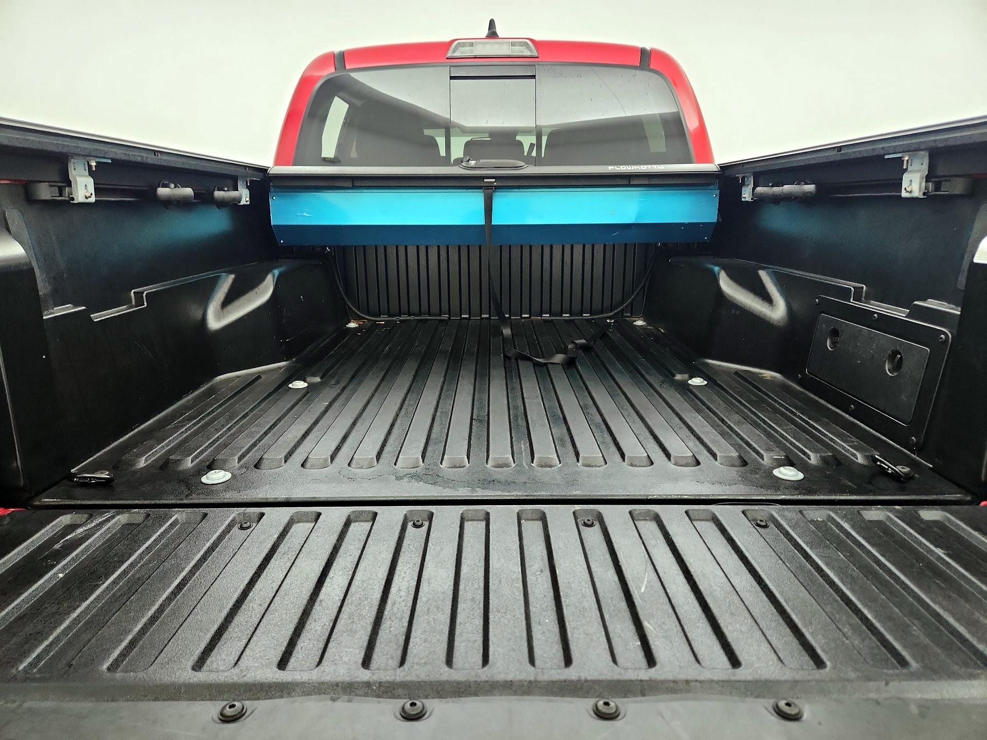 Thumbnail: 2023 Toyota Tacoma - 20