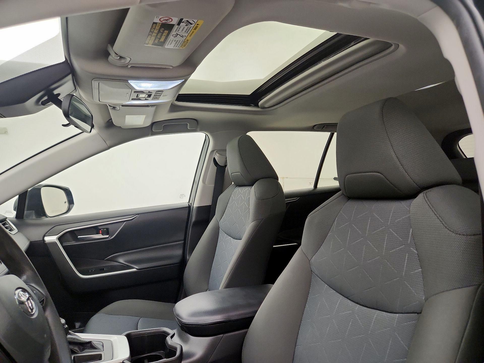 Thumbnail: 2022 Toyota RAV4 - 19